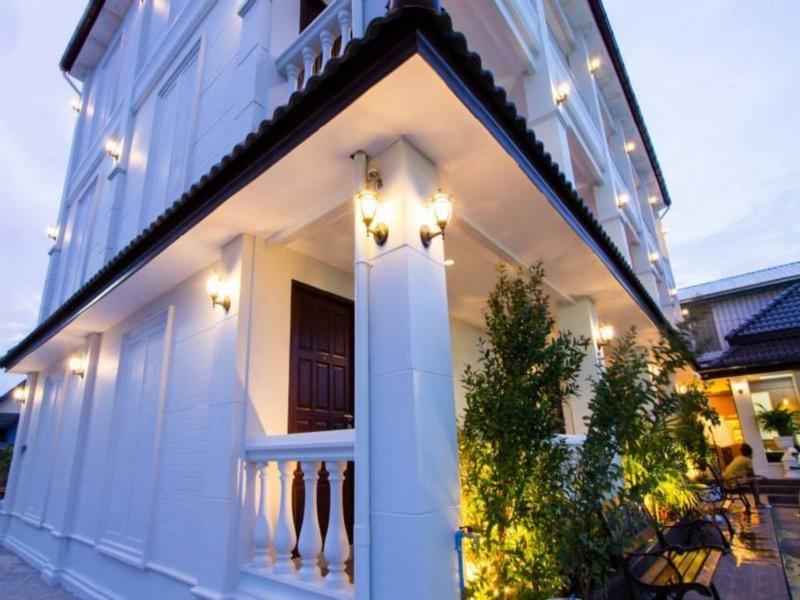 Ngoại cảnh khách sạn