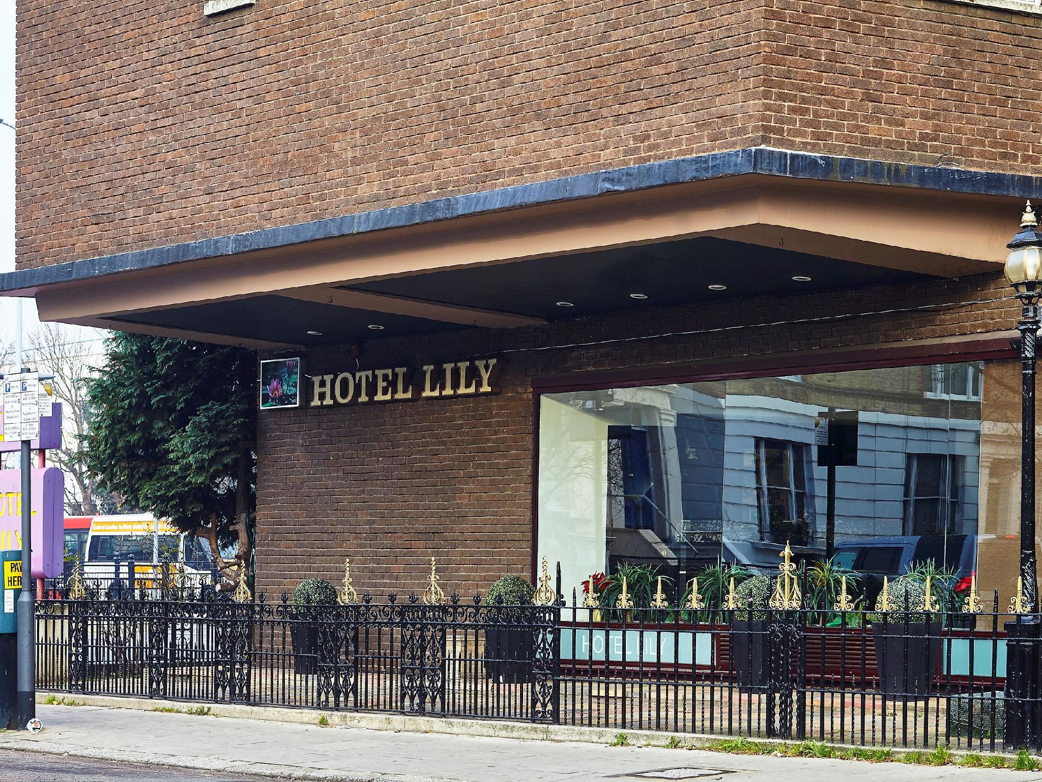 Ngoại cảnh khách sạn