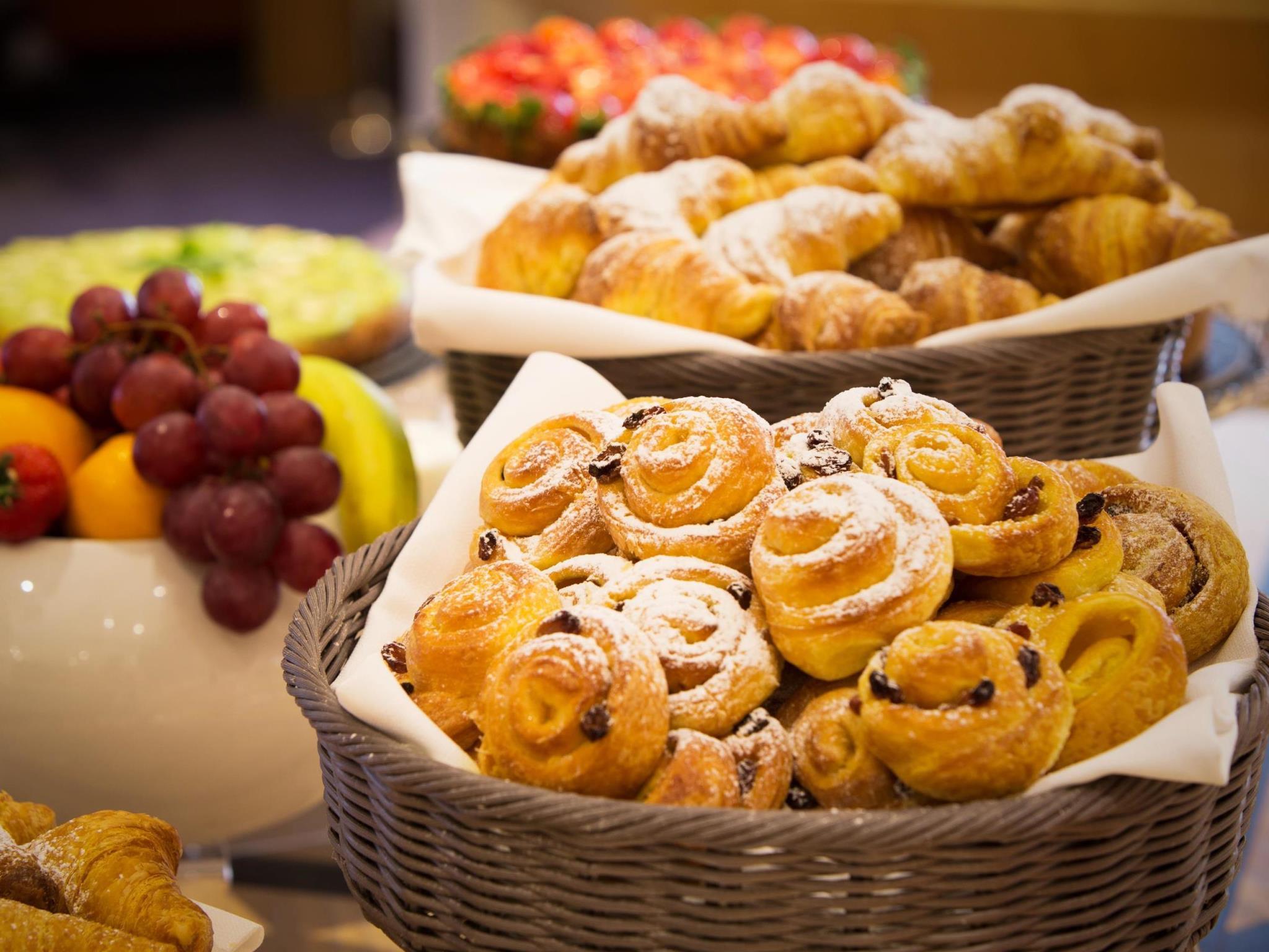 Đồ ăn và thức uống