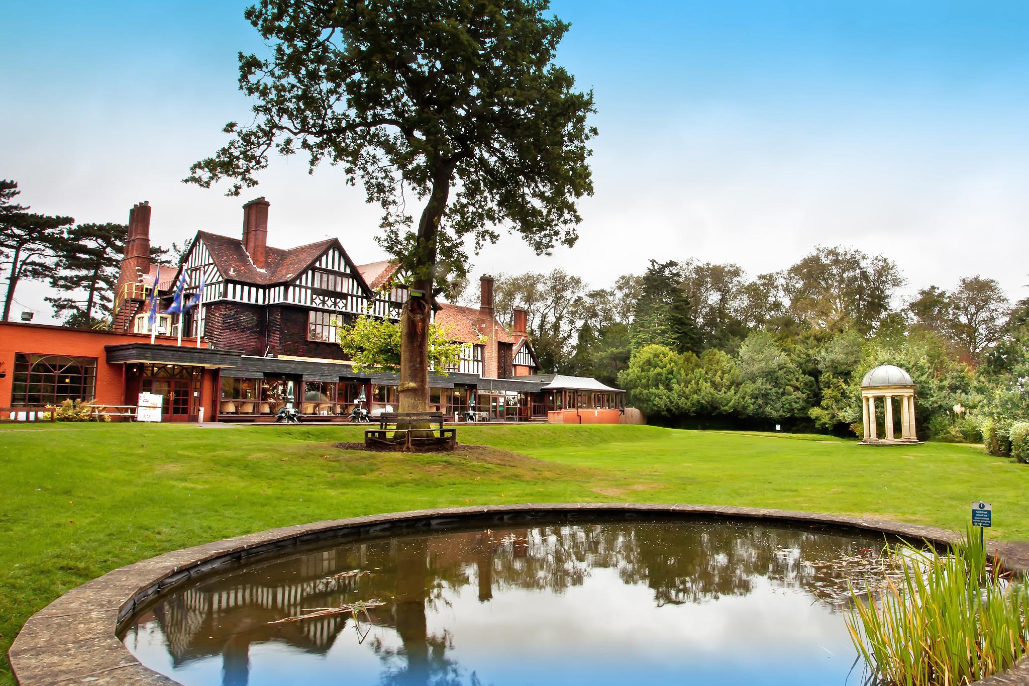 Ngoại cảnh khách sạn