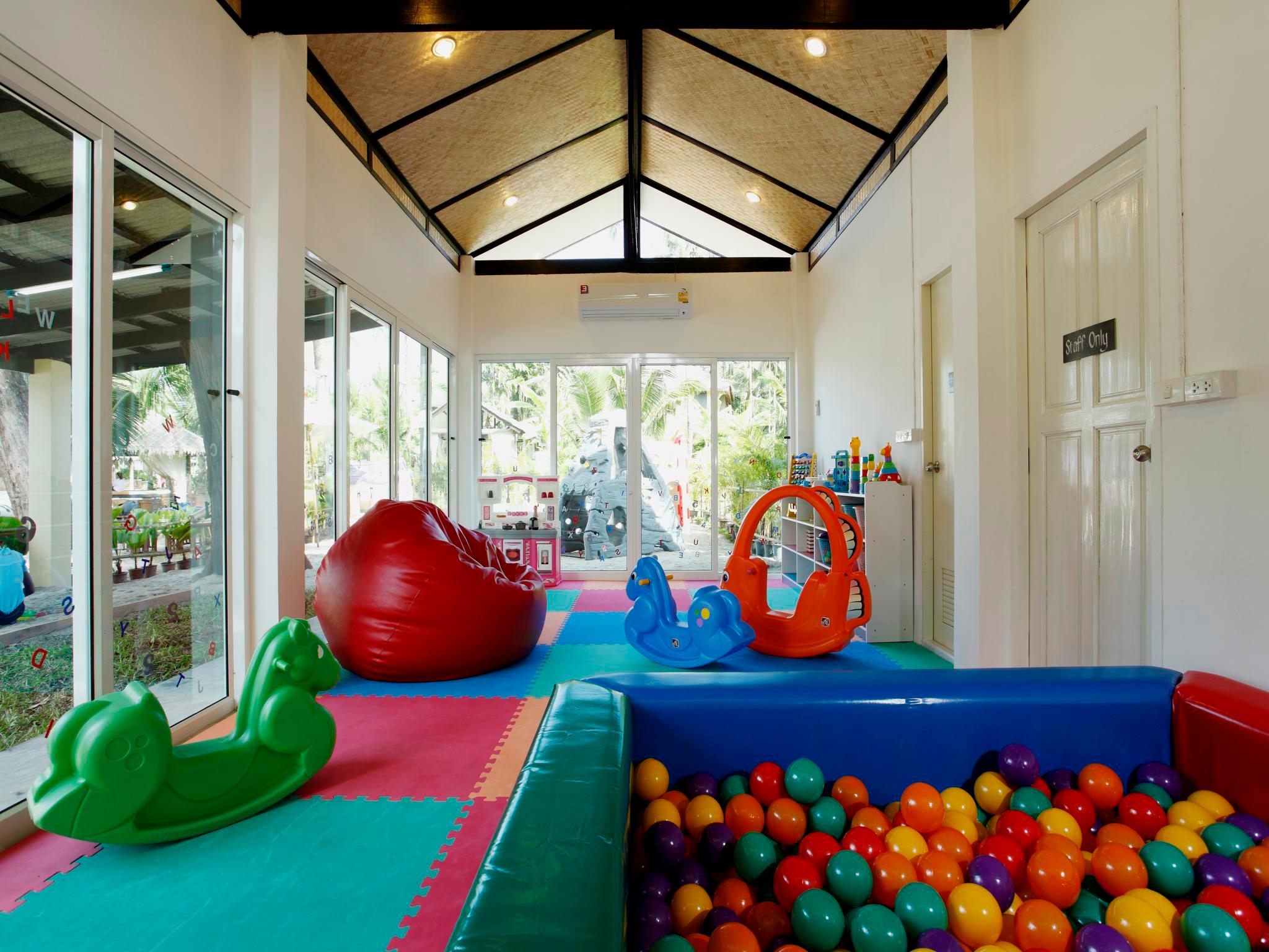 Khu vui chơi trẻ em