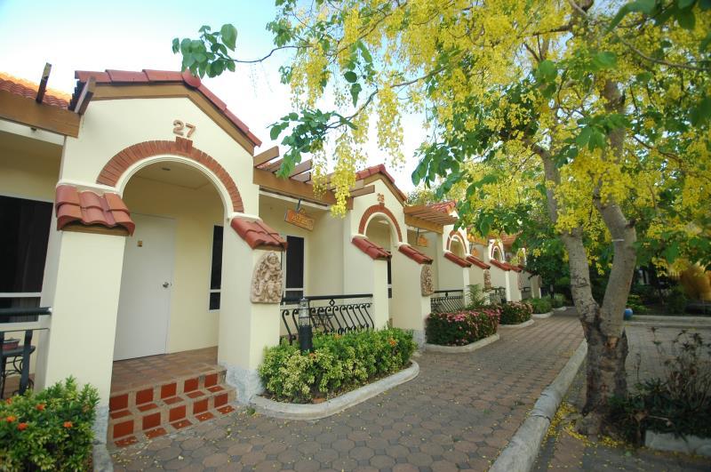 Ngoại cảnh khách sạn