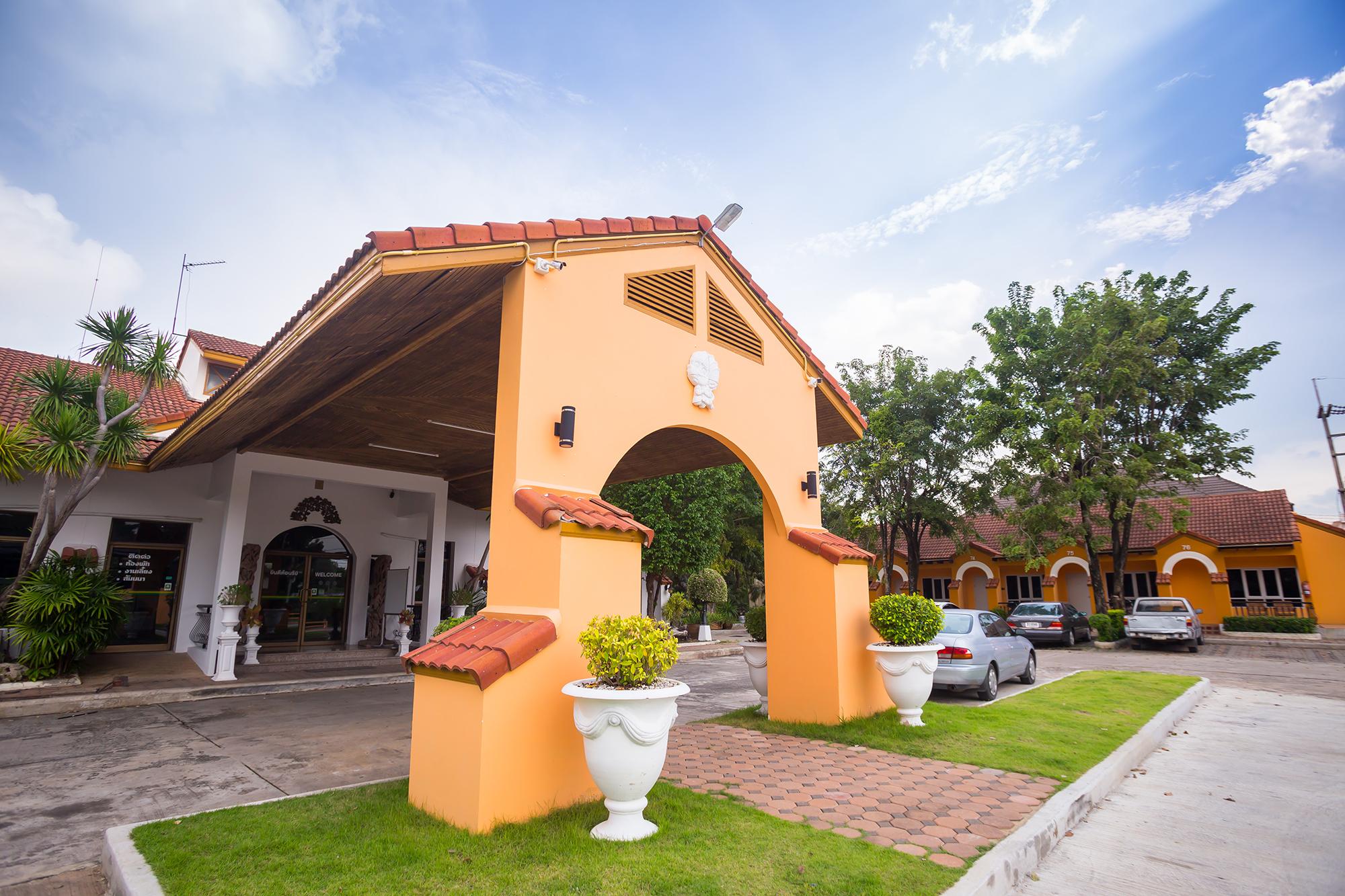 Ngoại cảnh khách sạn