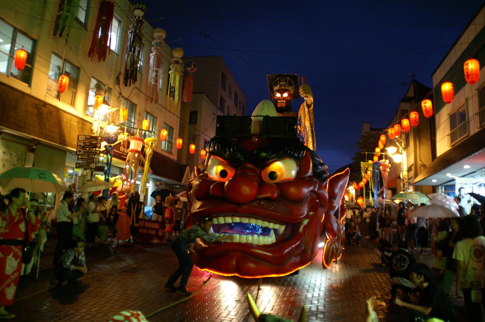 Nơi tham quan gần đây