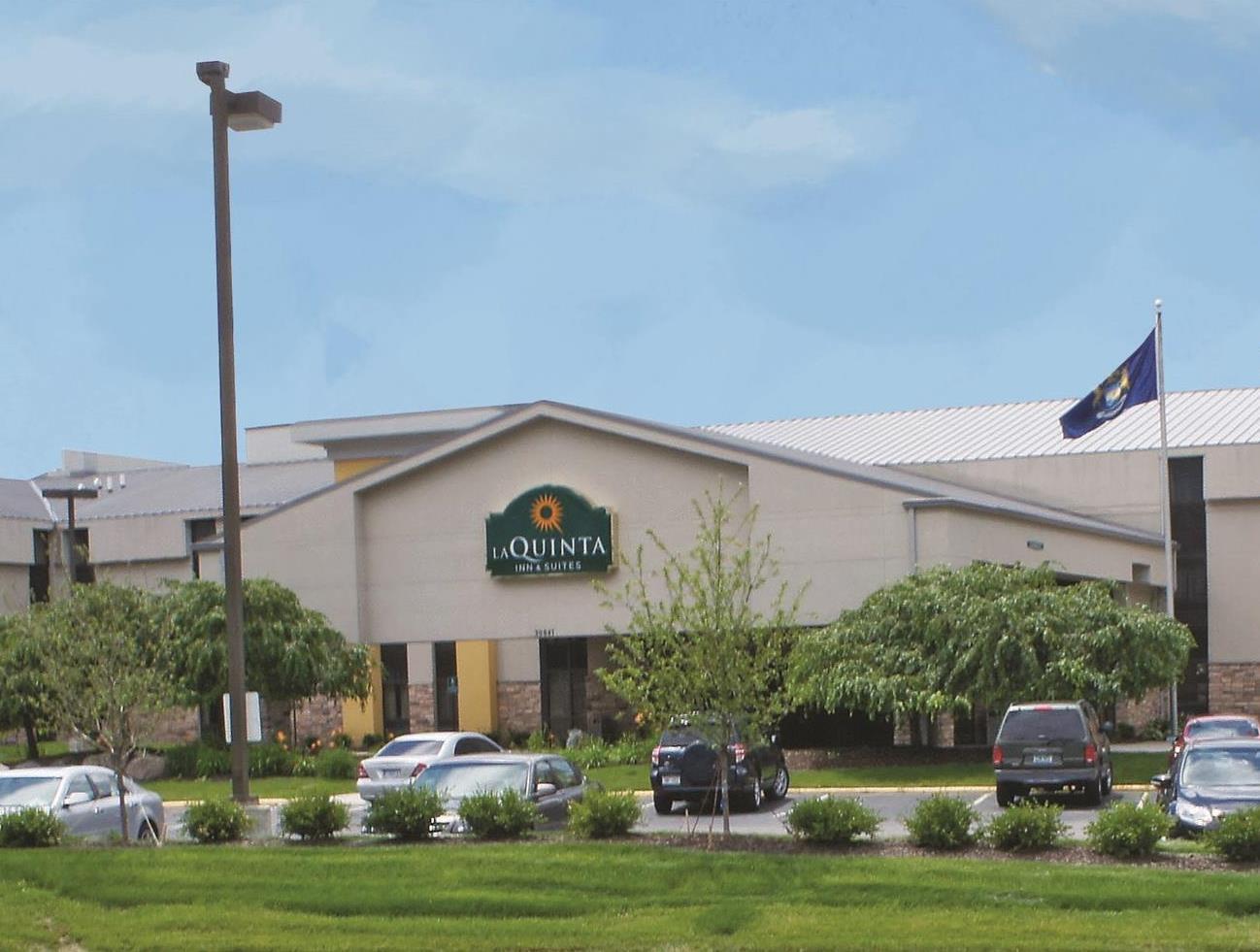 Khu vực xung quanh