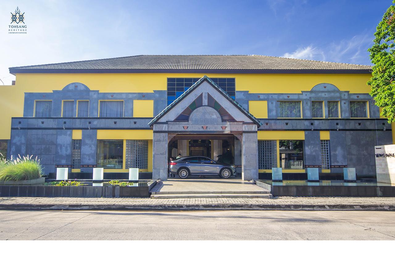 Ngoại cảnh khách sạn