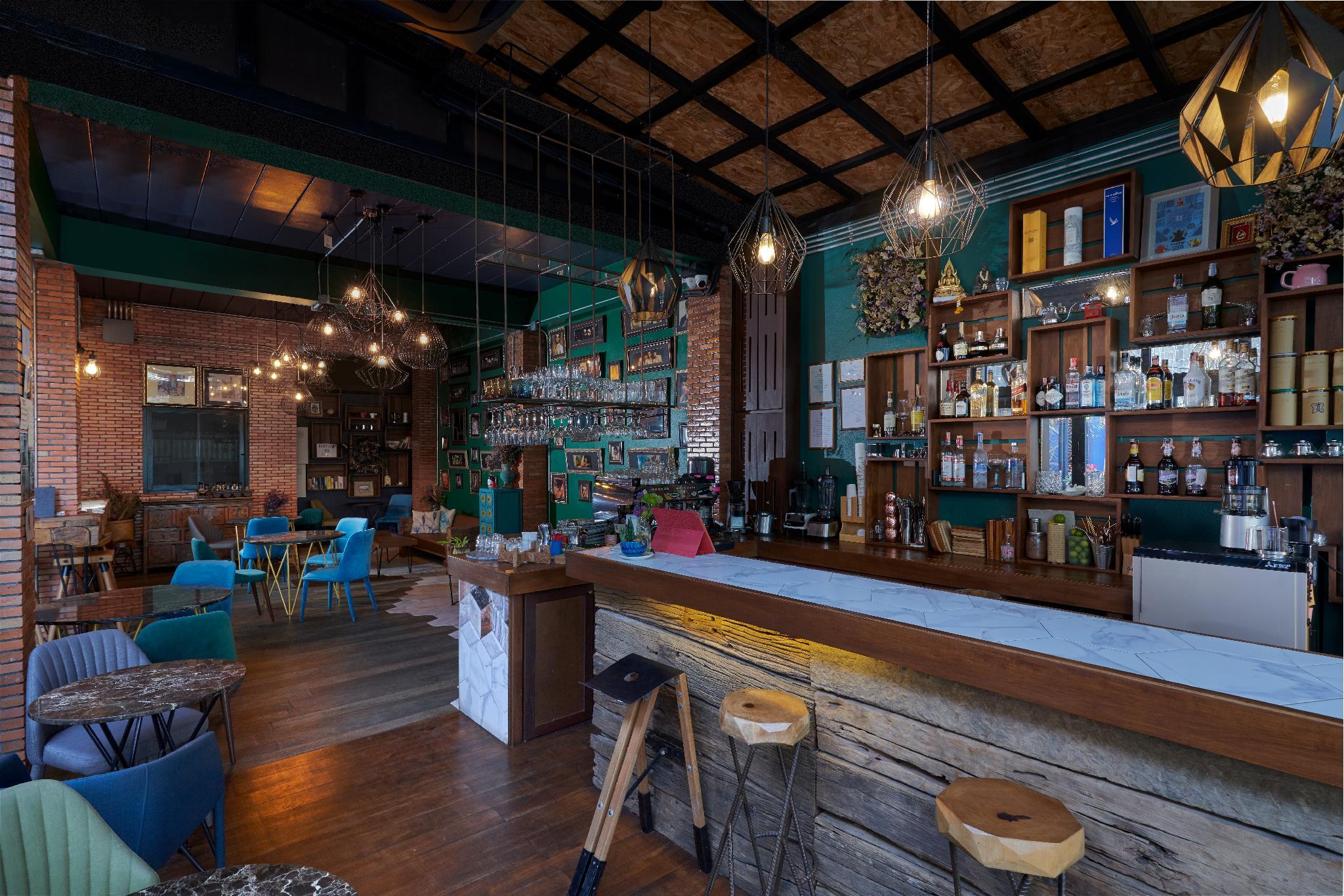 Nơi tham quan gần đây