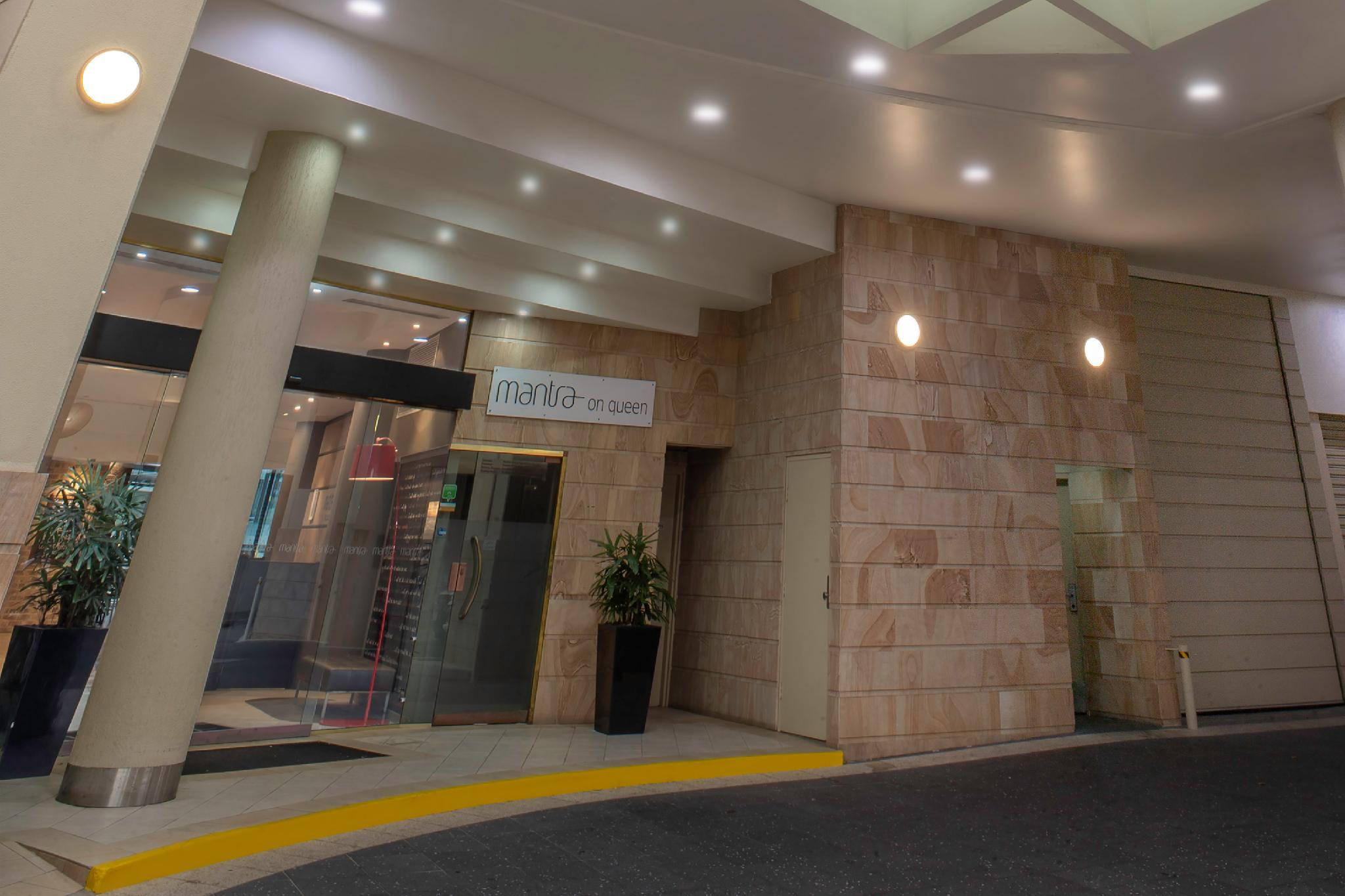 Ngoại cảnh khách sạn