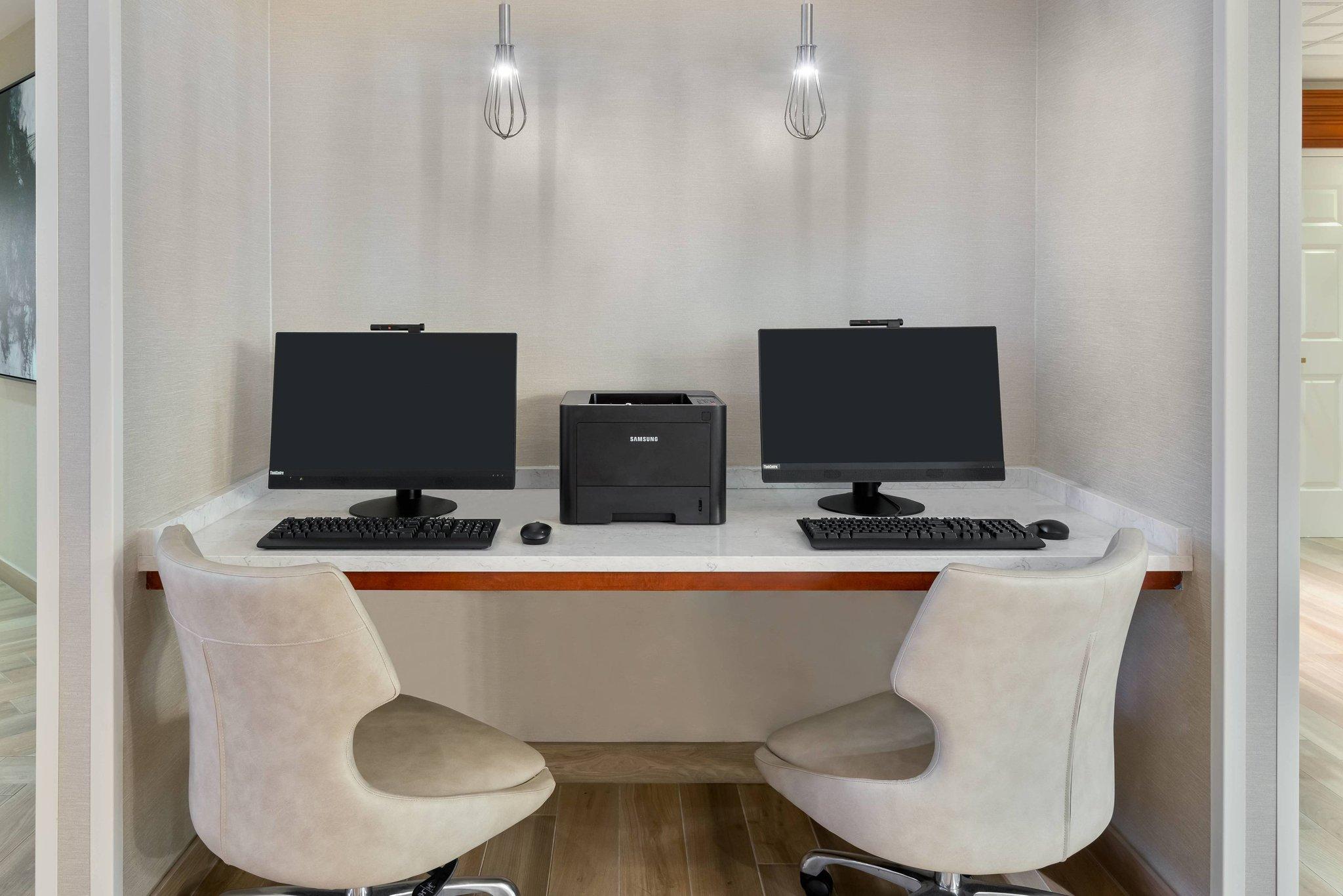 Trung tâm hội nghị