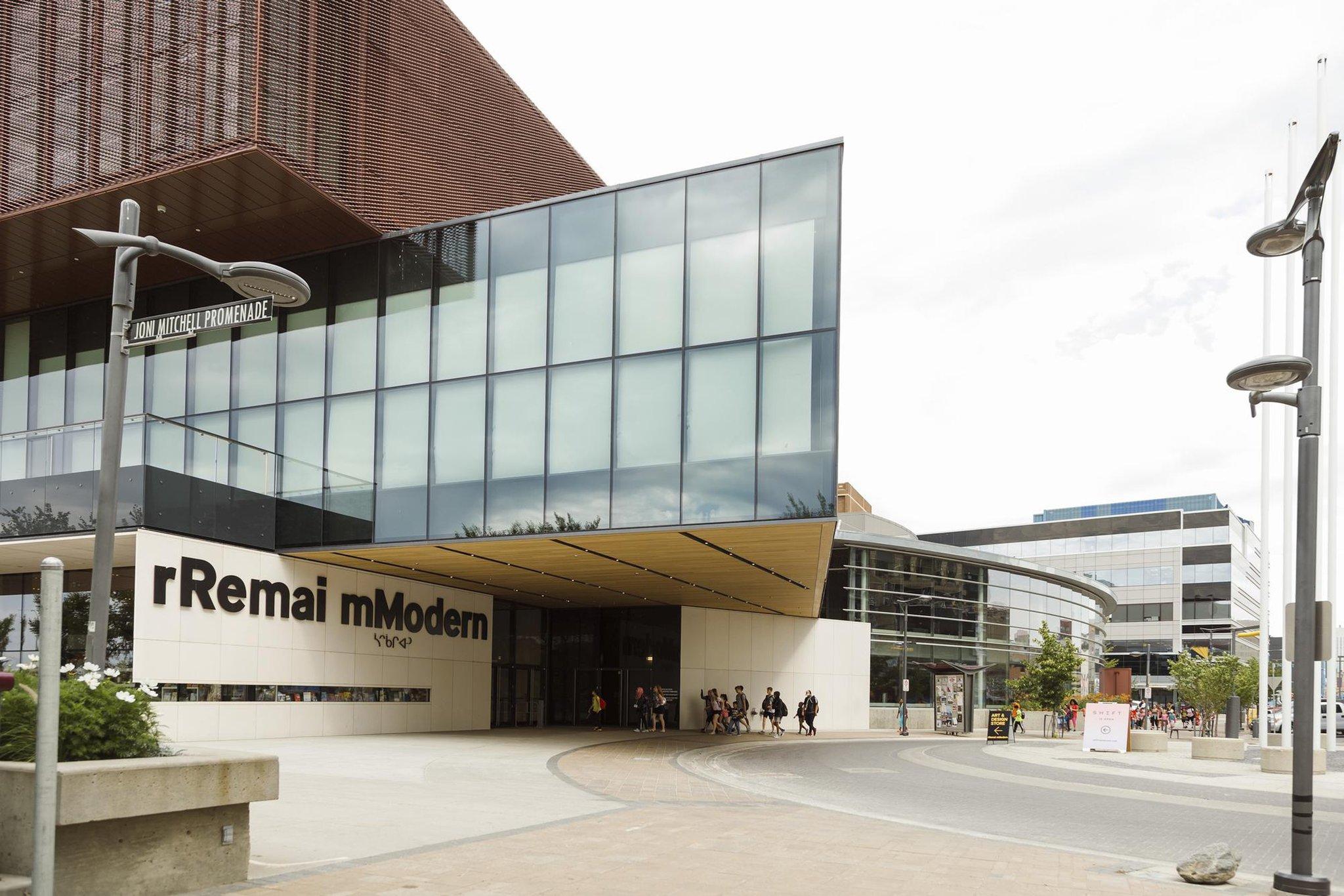 Nơi tham quan gần đây