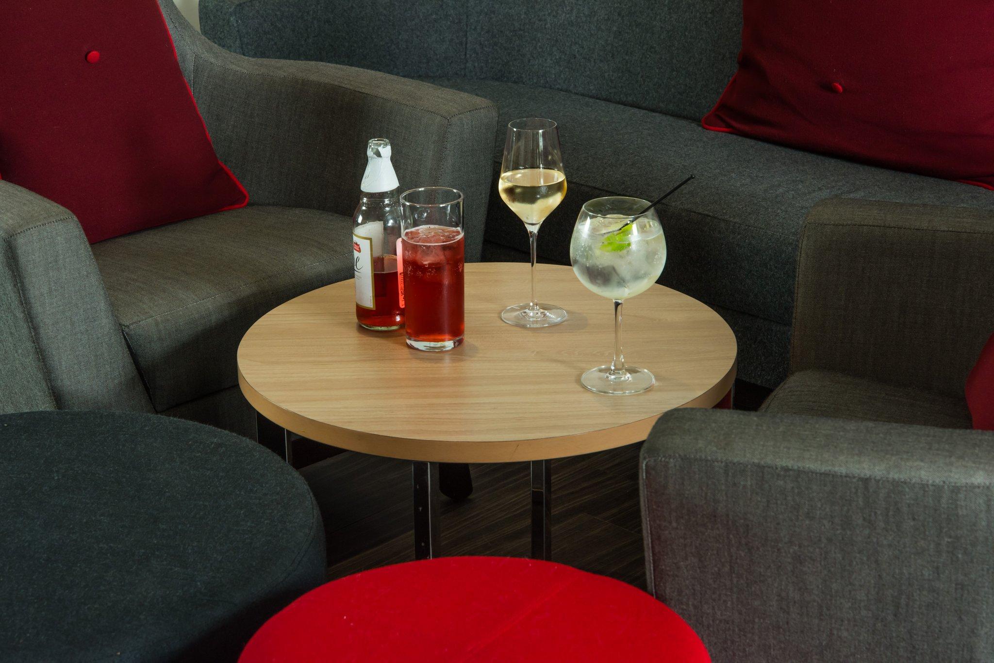 Đồ ăn và thức uống