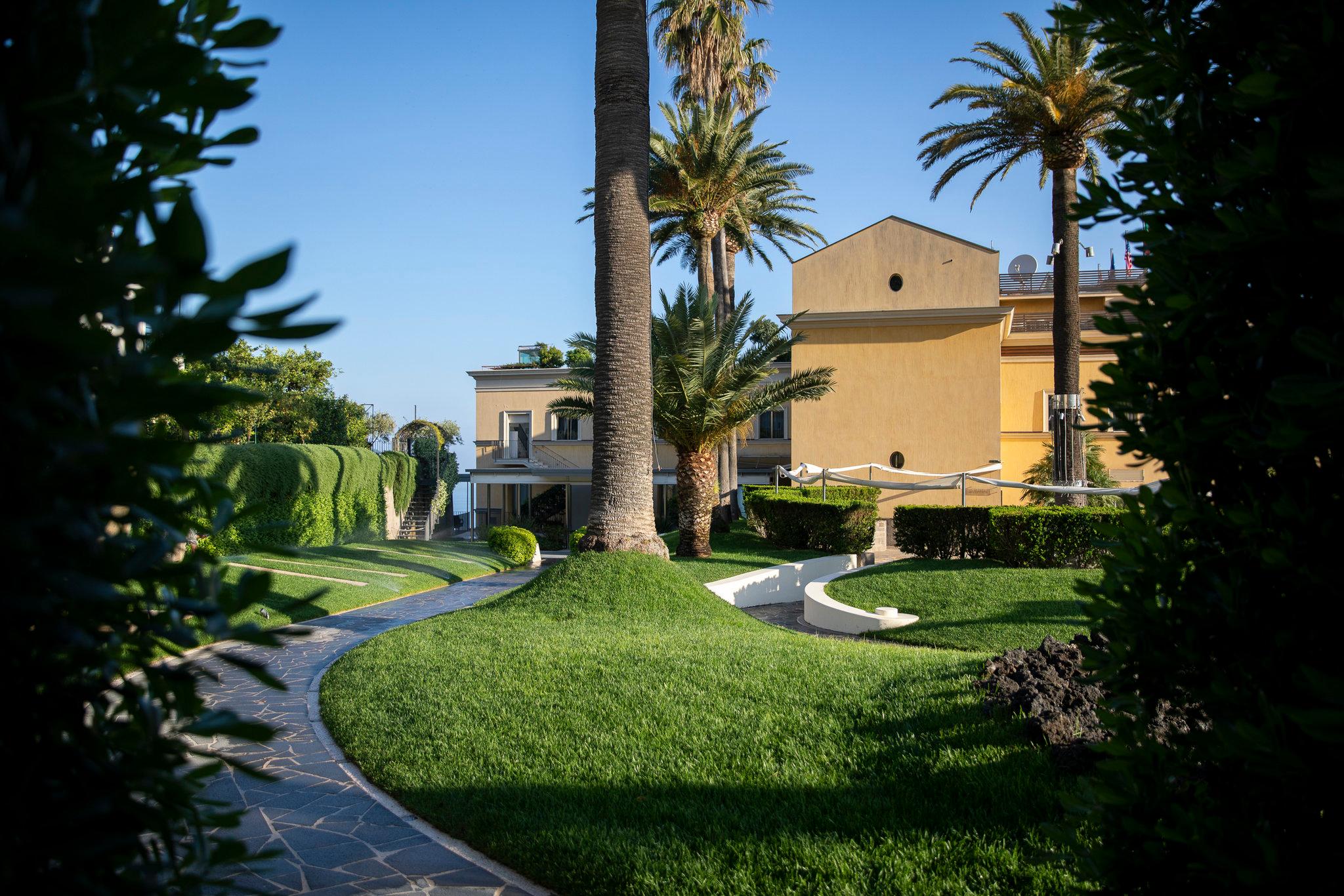 Ngoại cảnh khách sạn