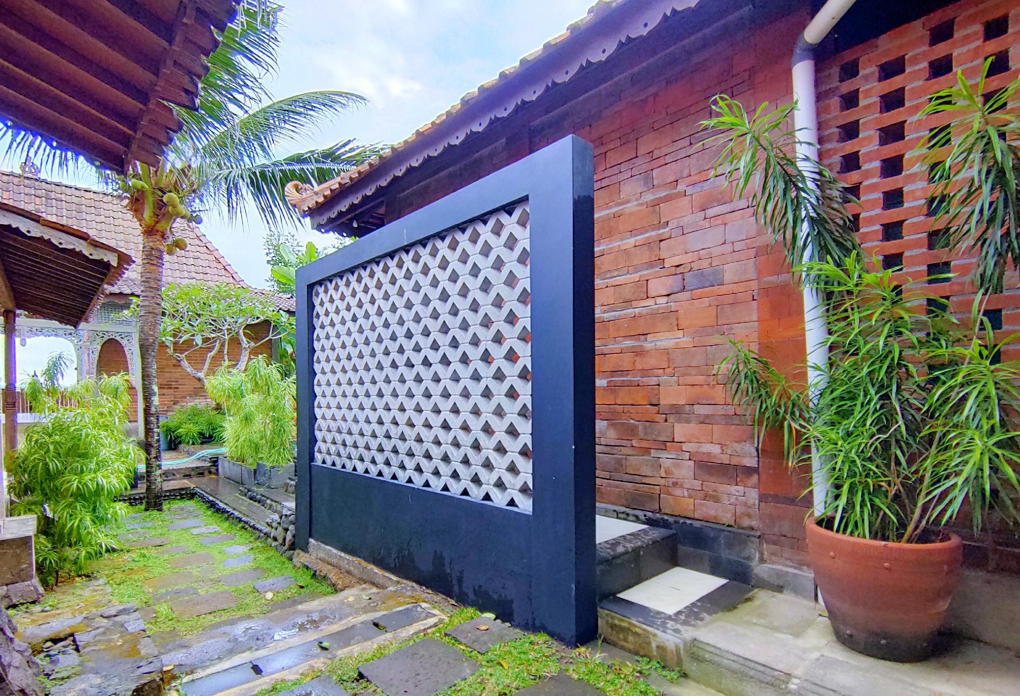 Khu vực xung quanh