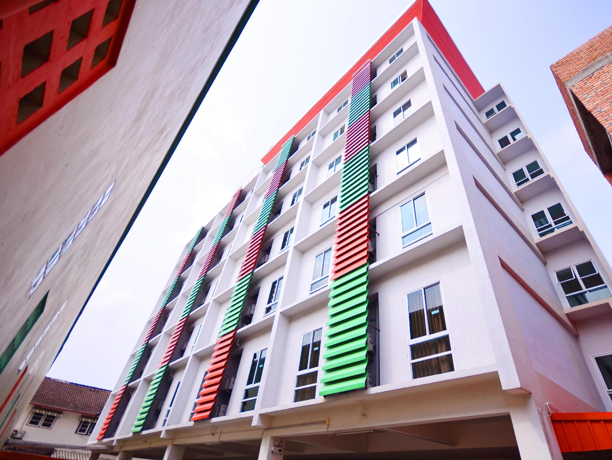 Khu vực xung quanh