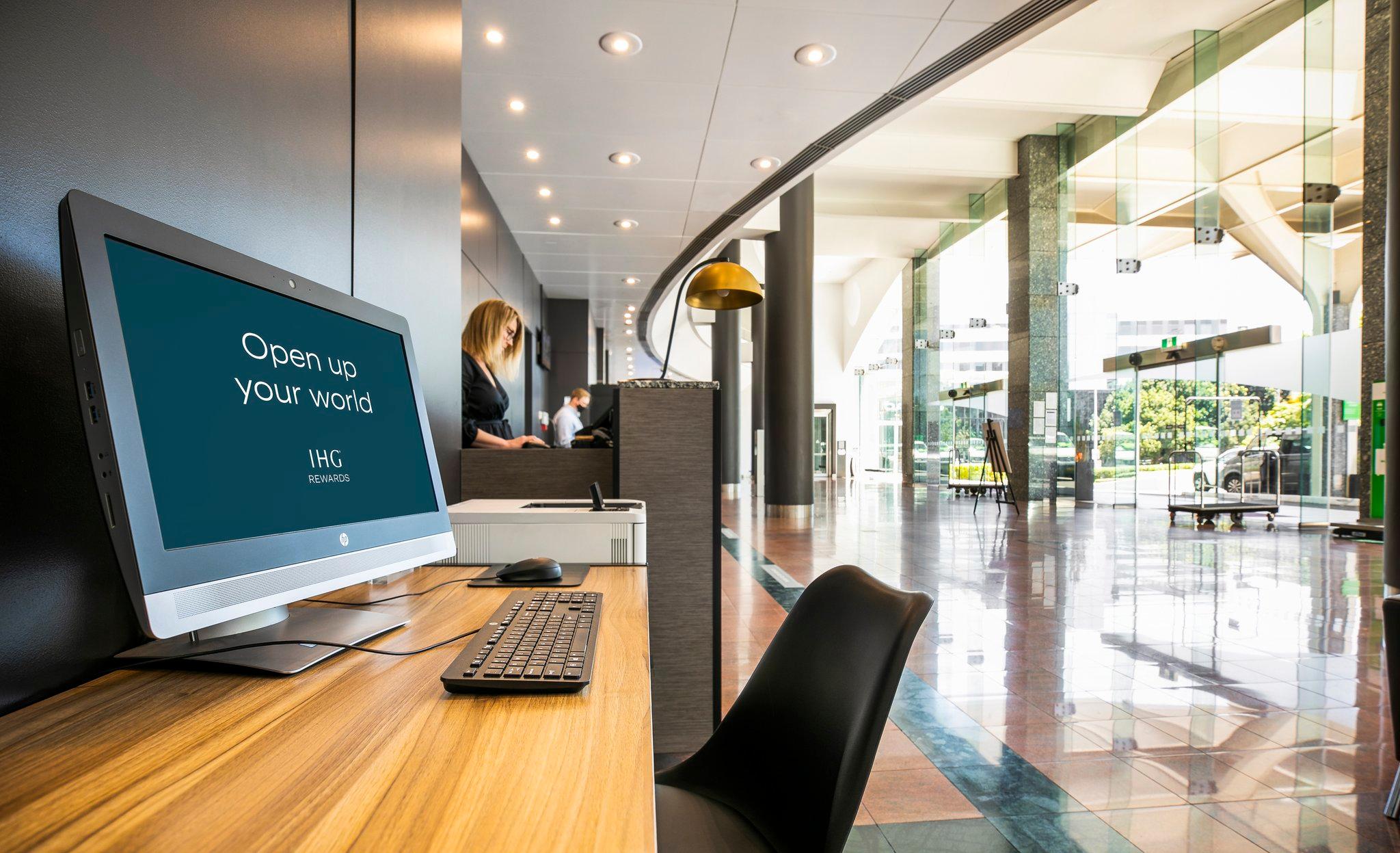 Trung tâm hội nghị