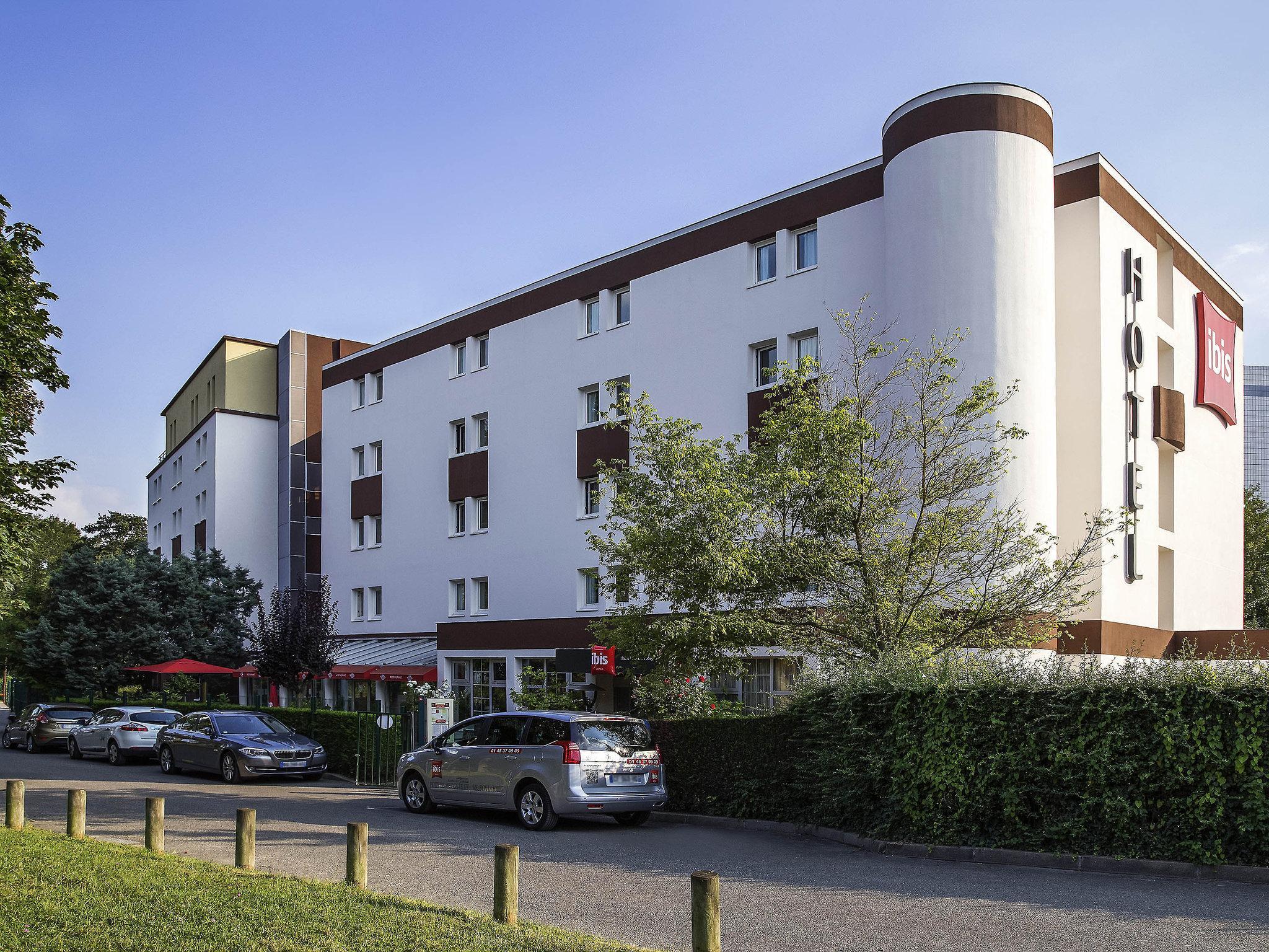 Ngoại cảnh khách sạn