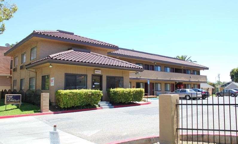 Ngoại cảnh khách sạn