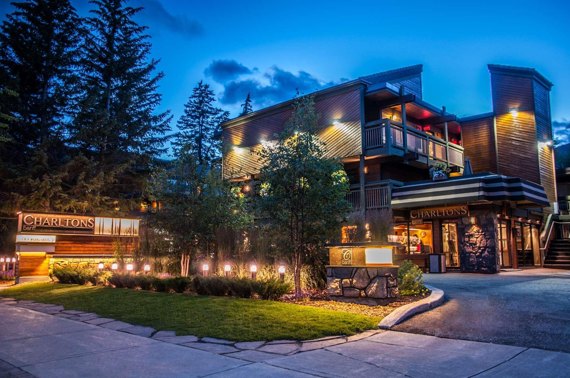 Ngoại cảnh khách sạn