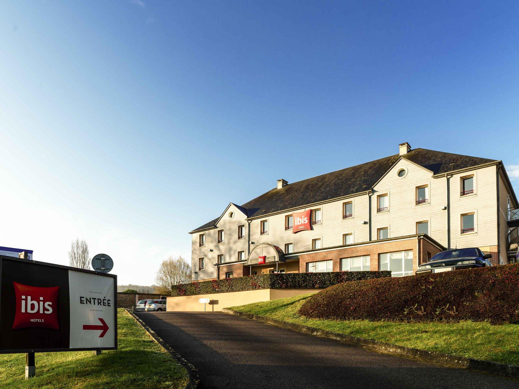 Ngoại cảnh khách sạn