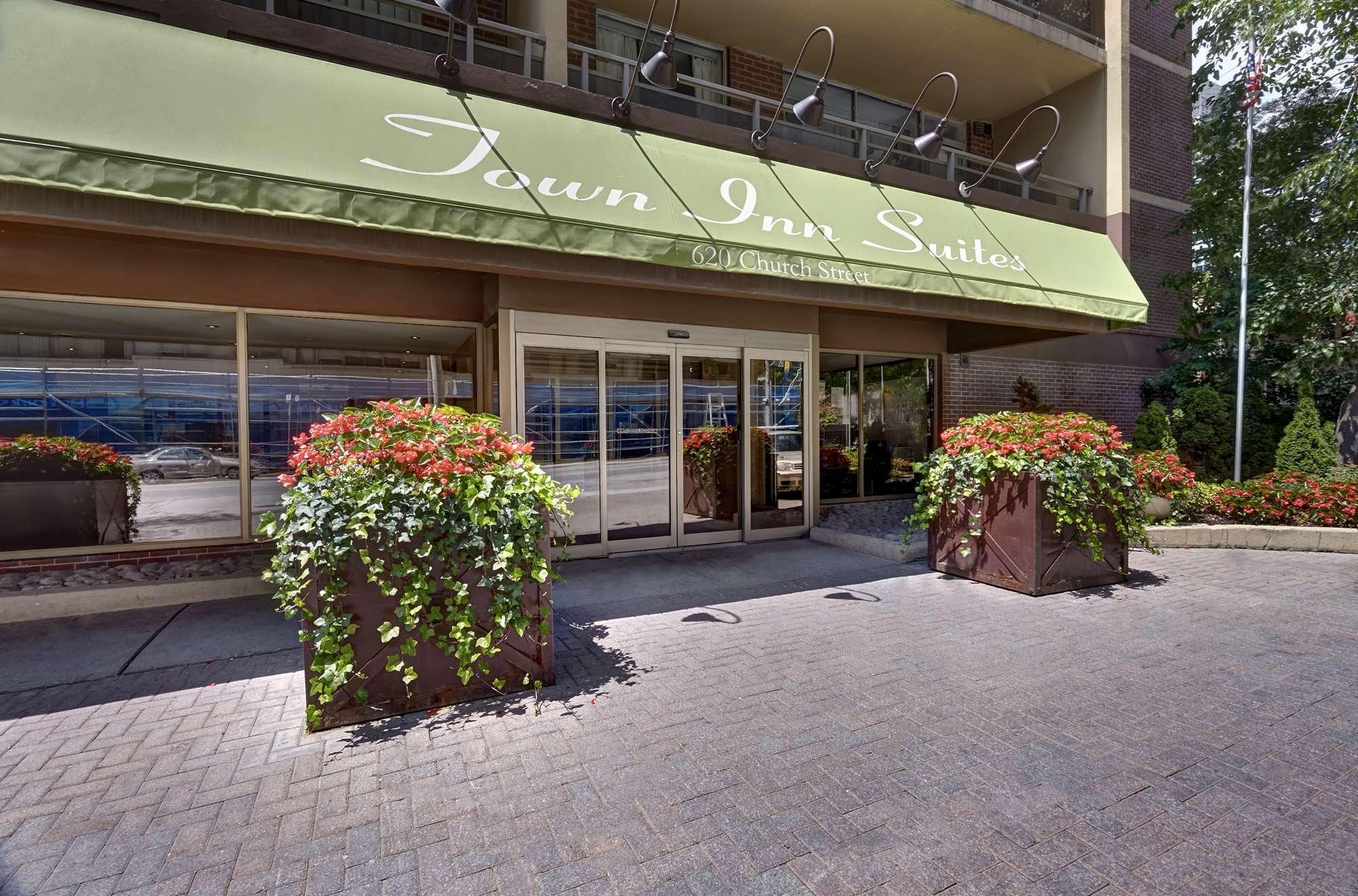 Ngoại cảnh khách sạn