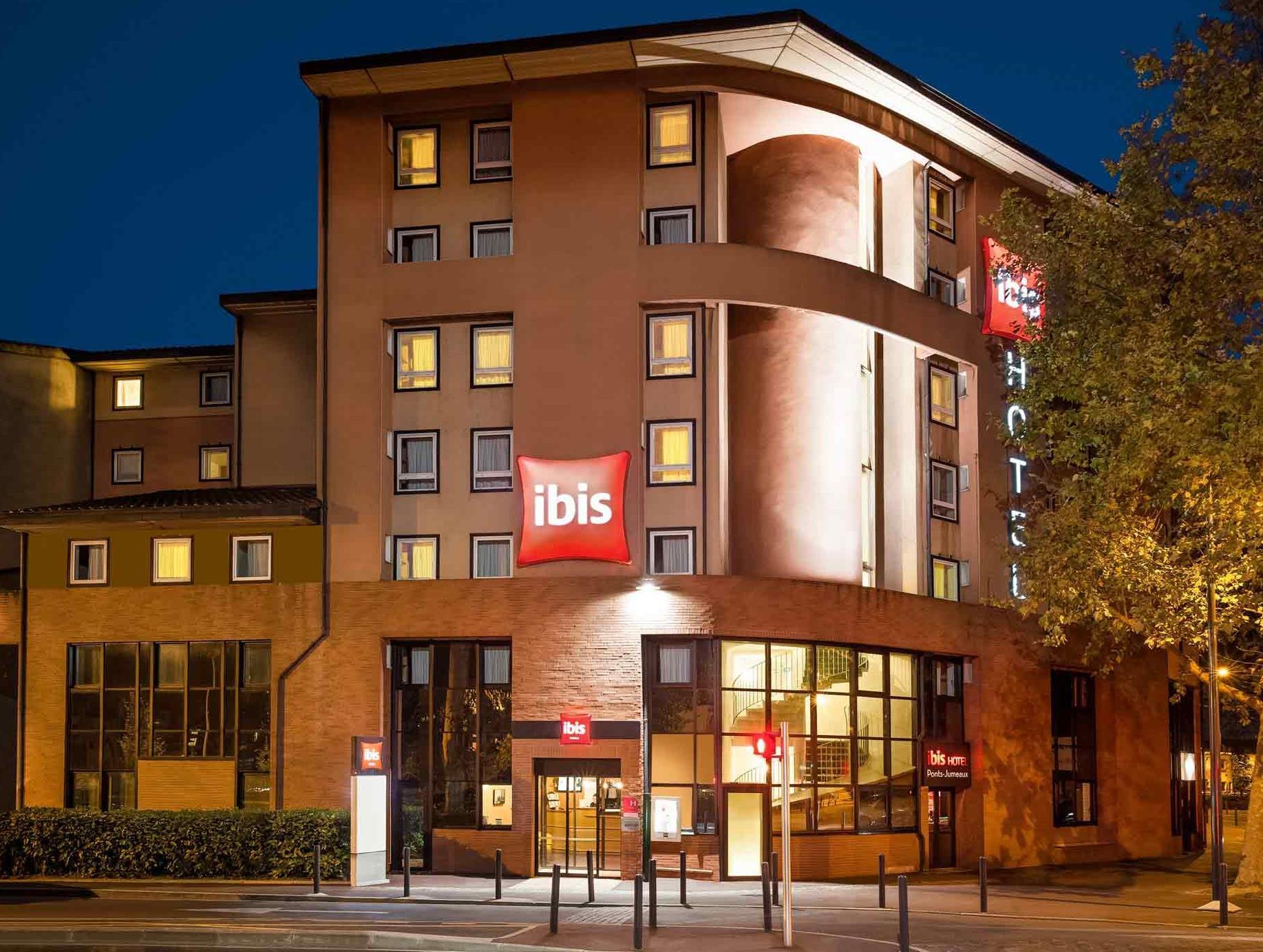 Ngoại cảnh khách sạn