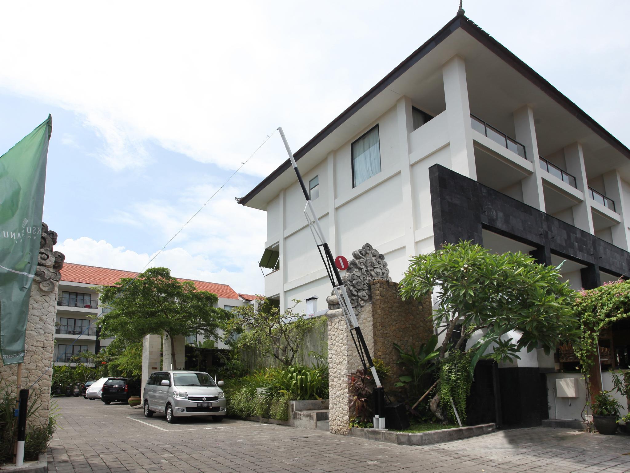 Ngoại cảnh khách sạn