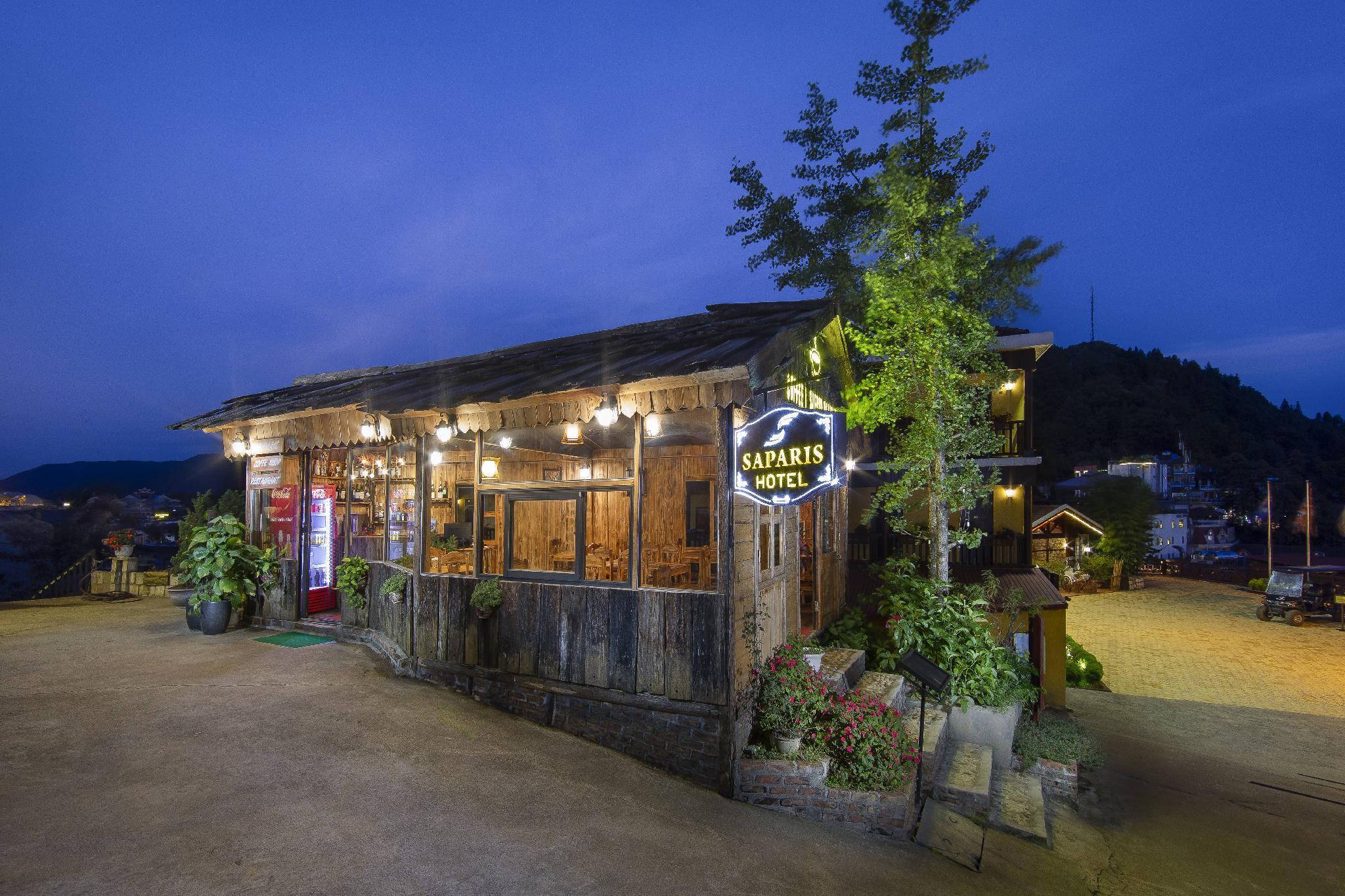 Ngoại cảnh khách sạn