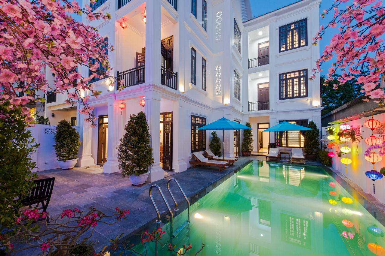 Ngoại cảnh khách sạn