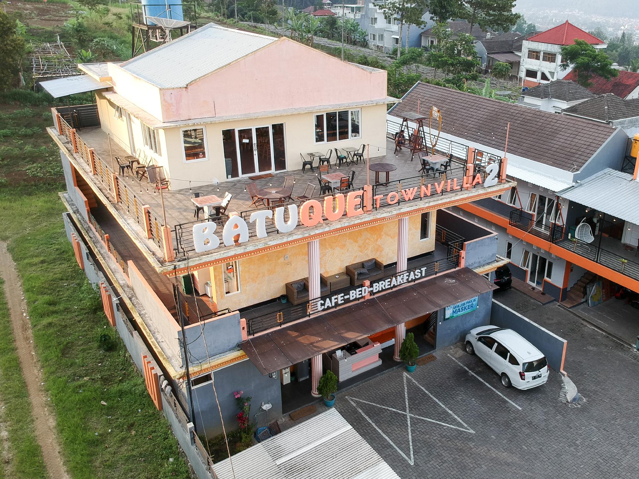 Ngoại cảnh khách sạn