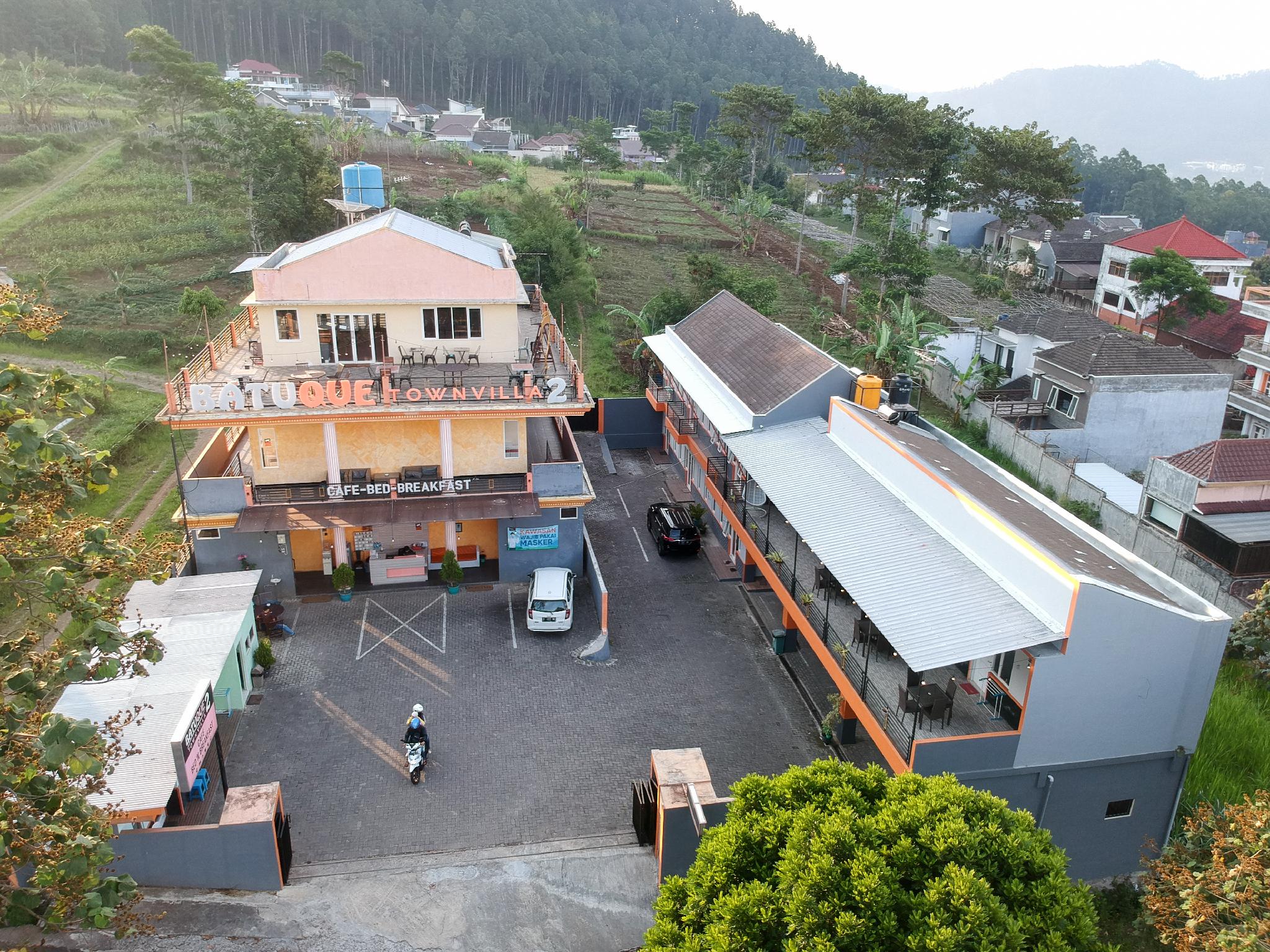 Ngoại cảnh khách sạn