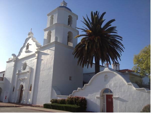 Nơi tham quan gần đây