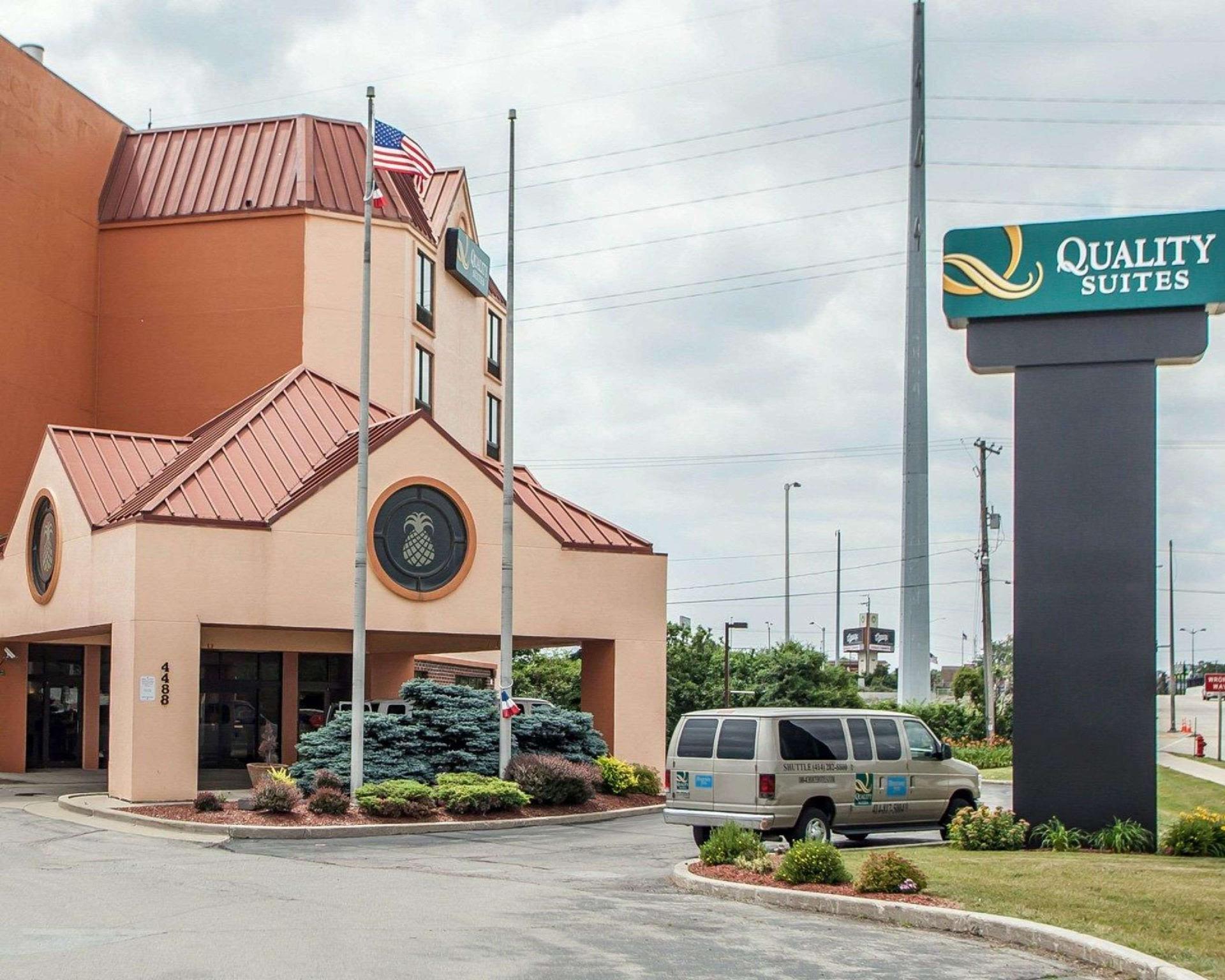 Ngoại cảnh khách sạn