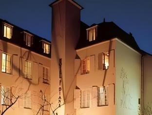 Ngoại cảnh khách sạn