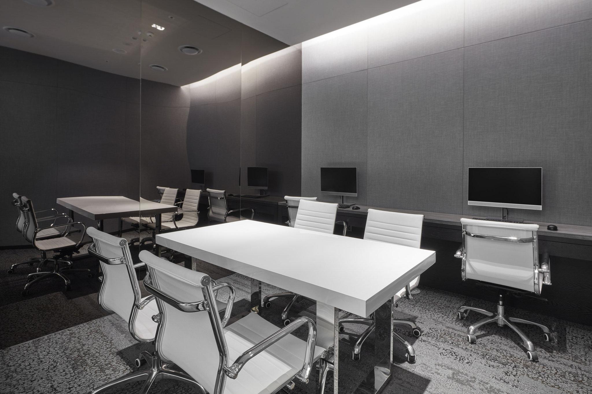 Trung tâm hội nghị