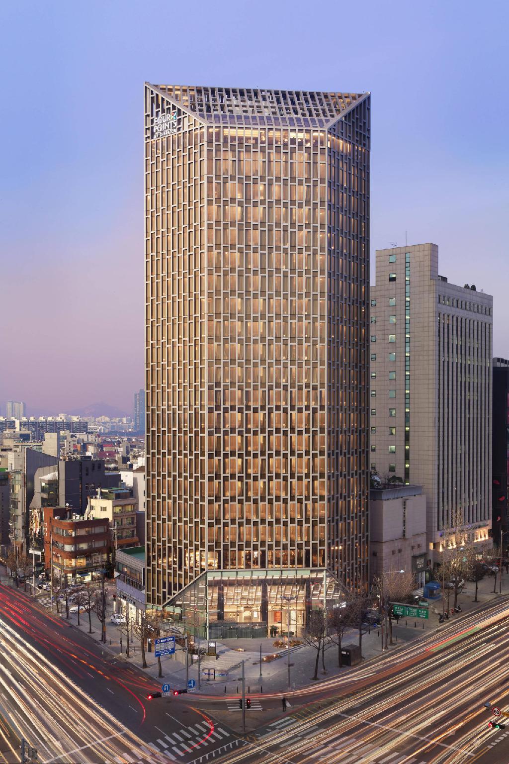 Ngoại cảnh khách sạn