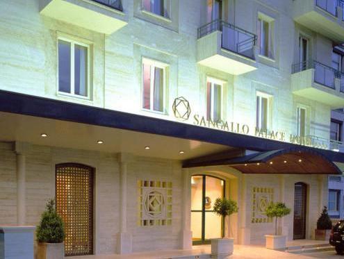 Ngoại cảnh khách sạn