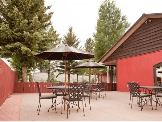 Khu vực xung quanh