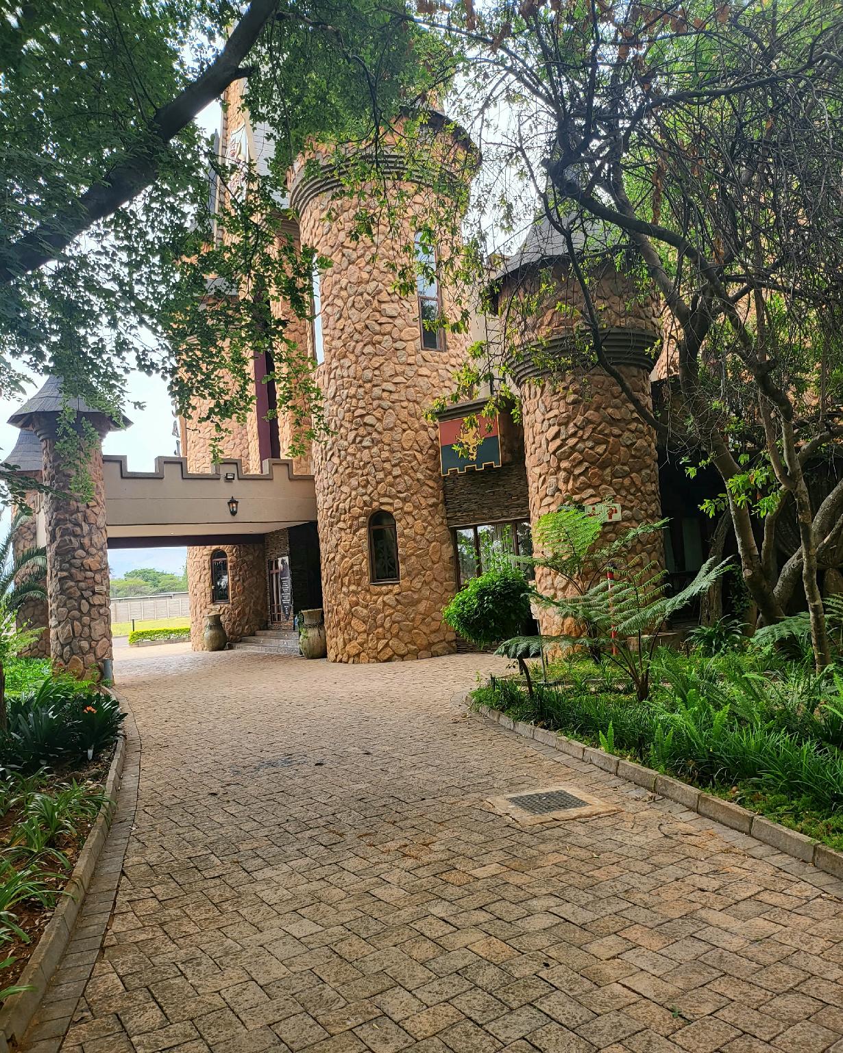 Ngoại cảnh khách sạn