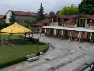 Ngoại cảnh khách sạn