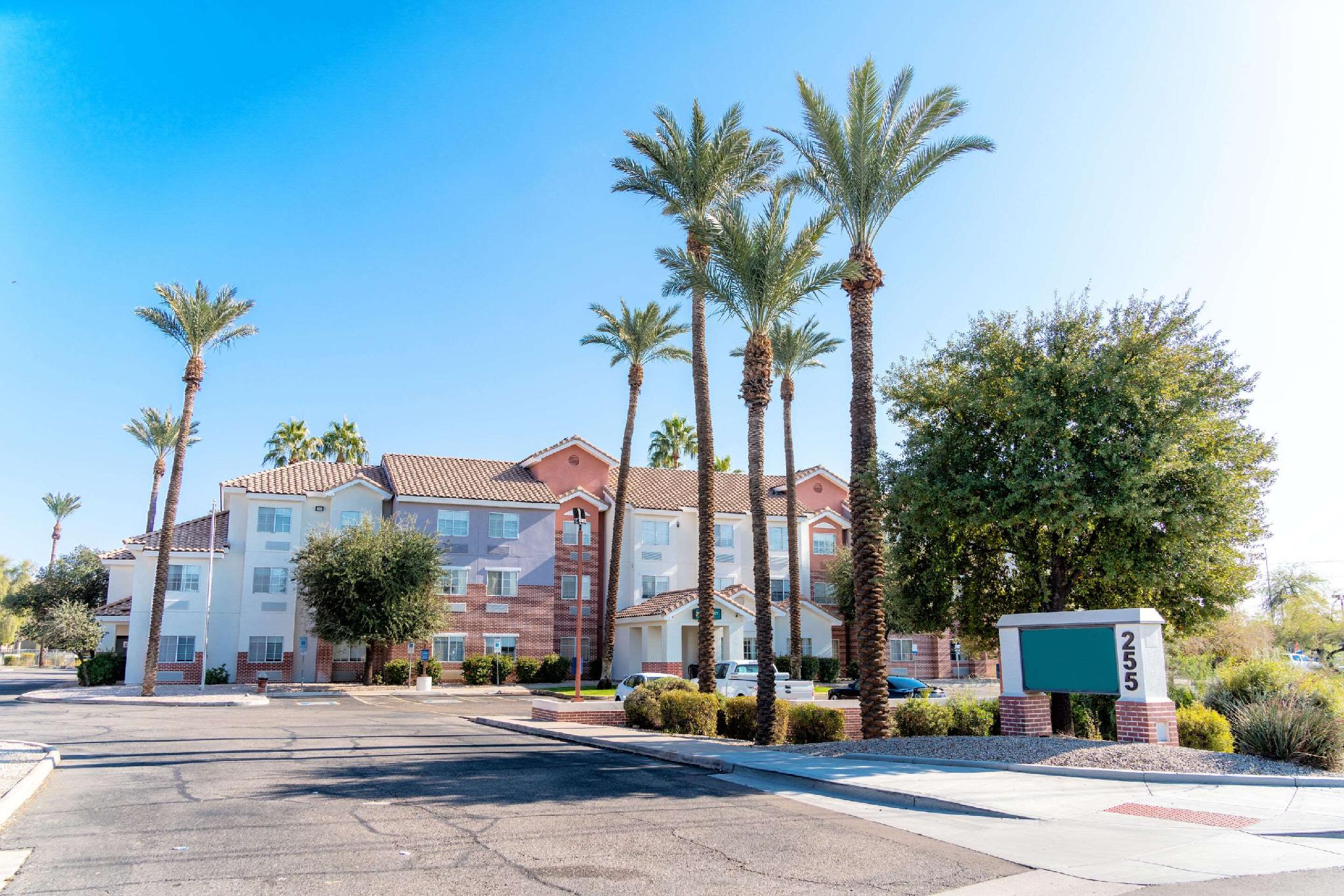 Ngoại cảnh khách sạn