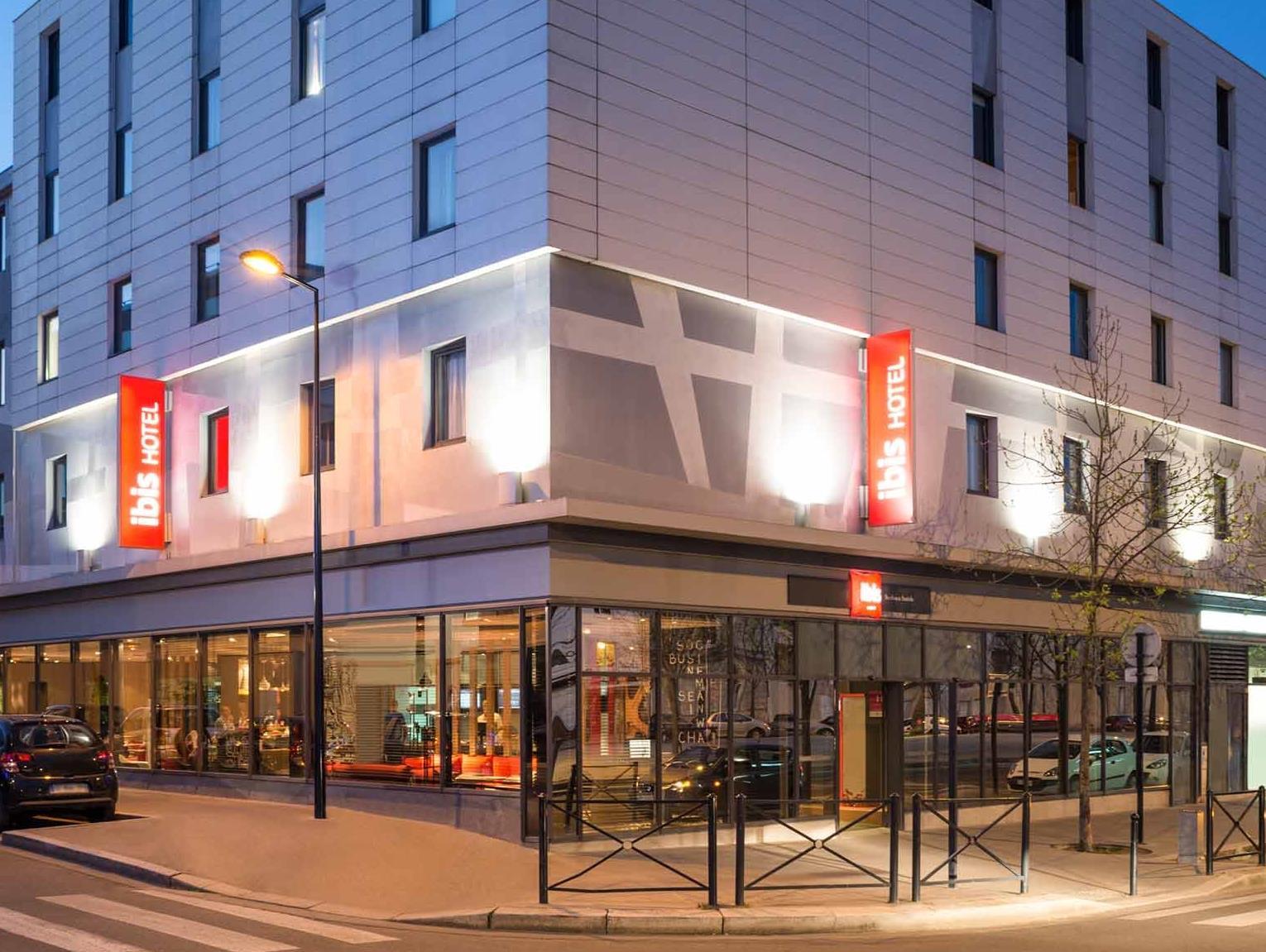 Ngoại cảnh khách sạn