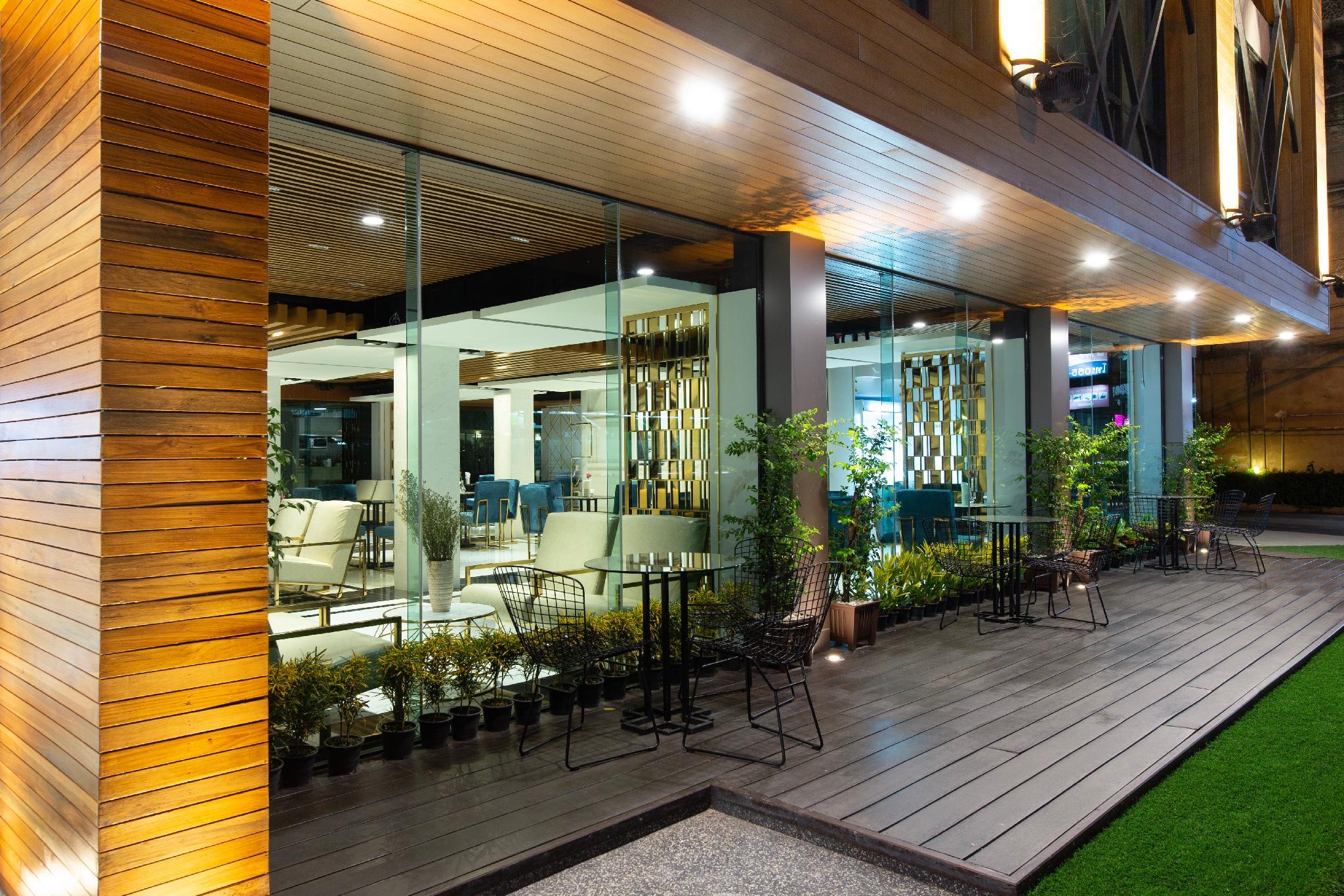 Khu vực xung quanh