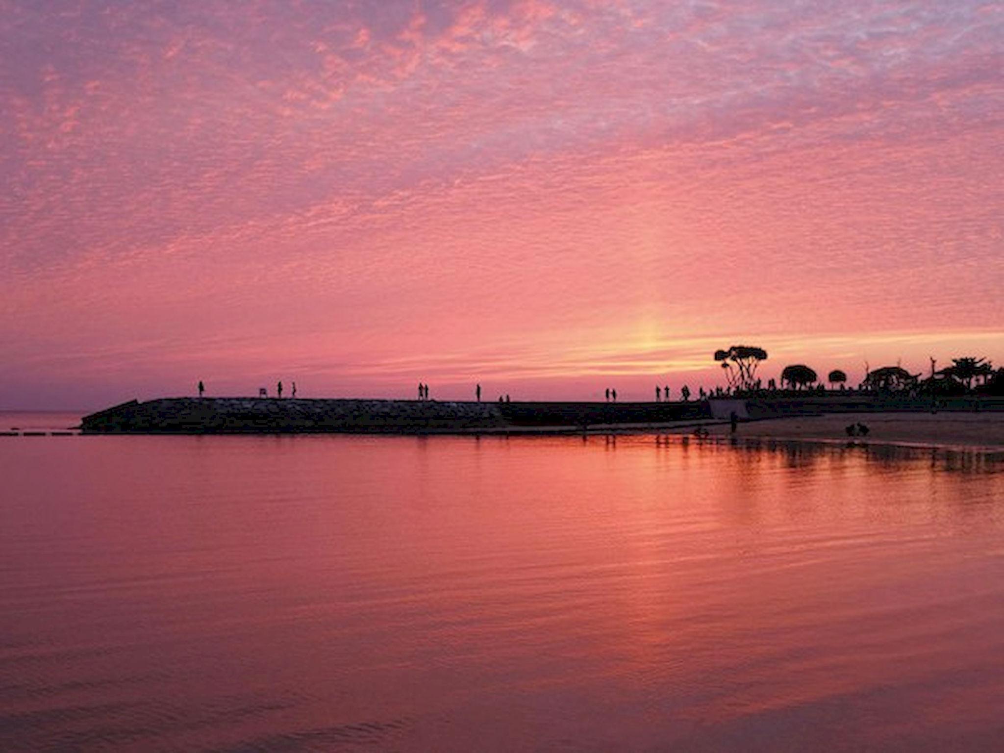 Khu vực xung quanh