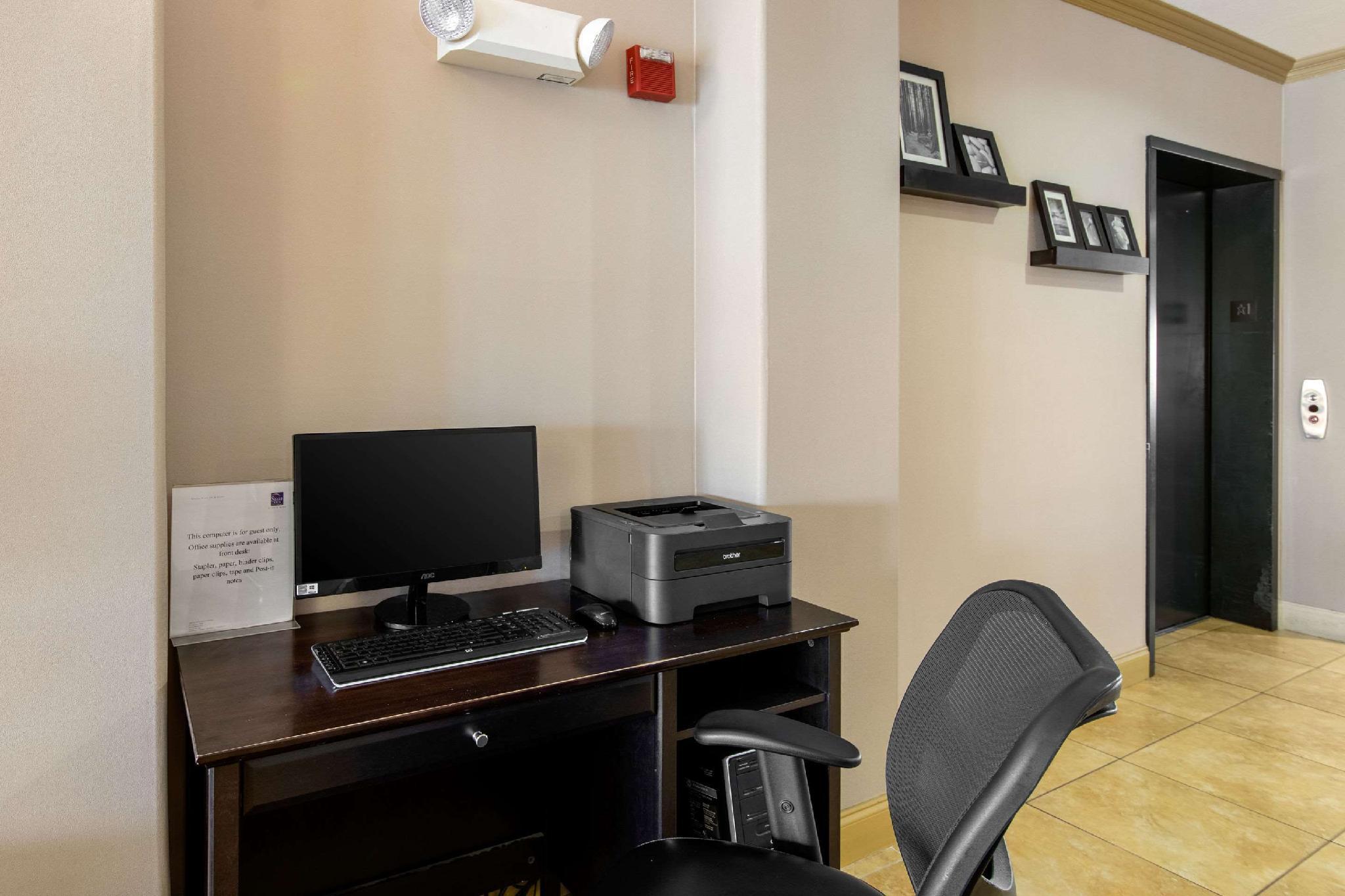 Trung tâm hội nghị