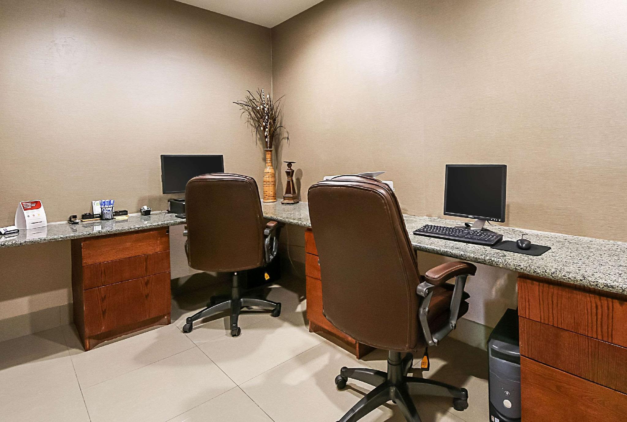 Trung tâm hội nghị