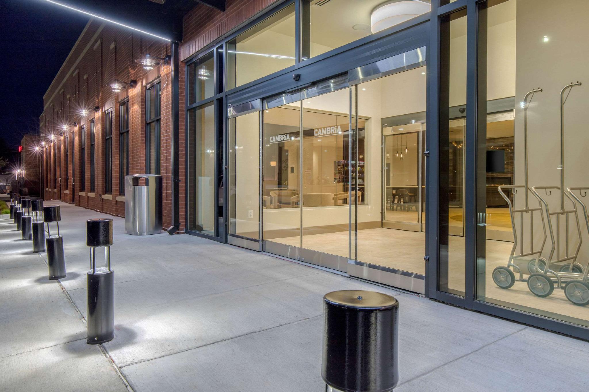 Ngoại cảnh khách sạn