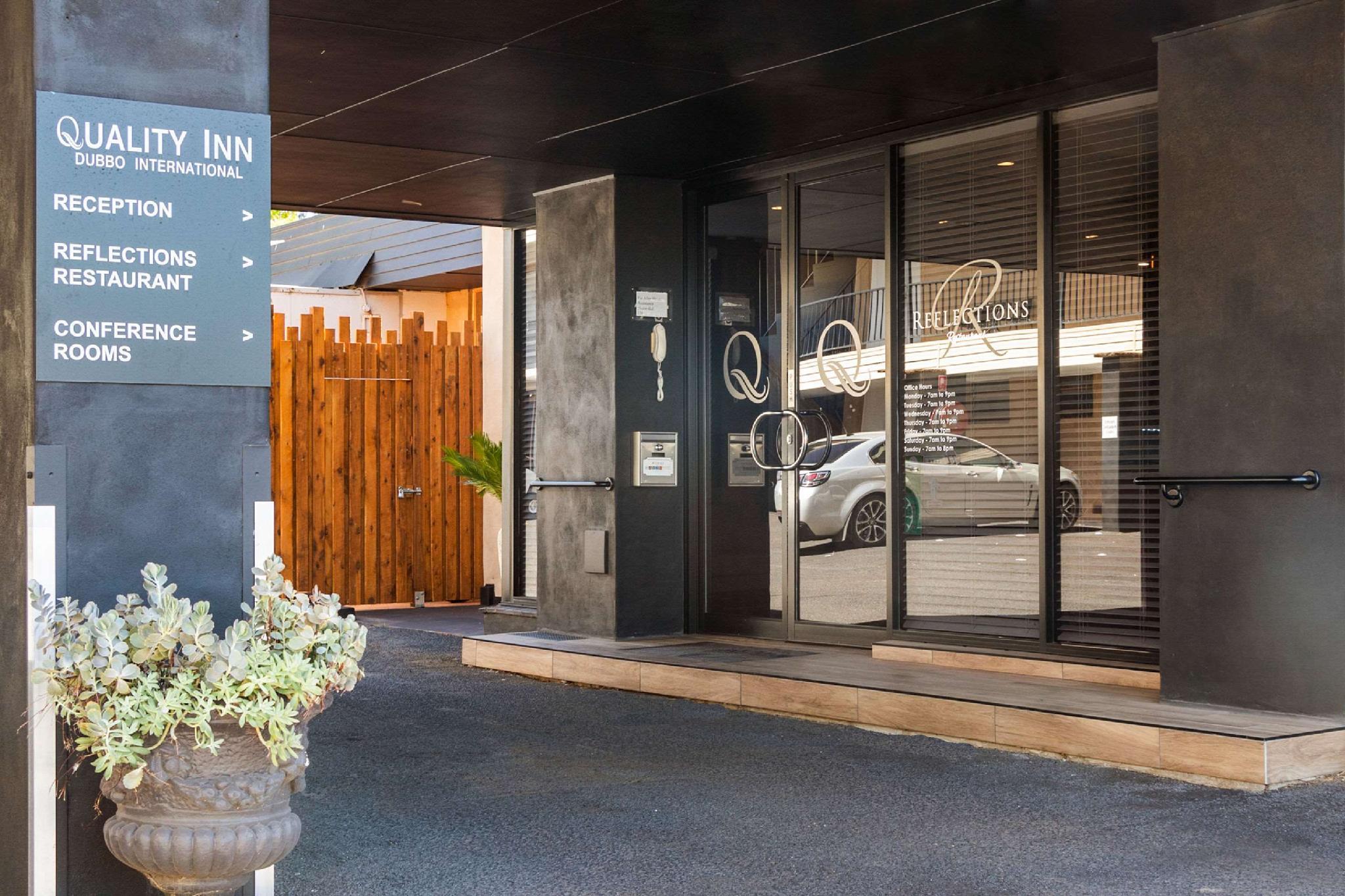 Ngoại cảnh khách sạn