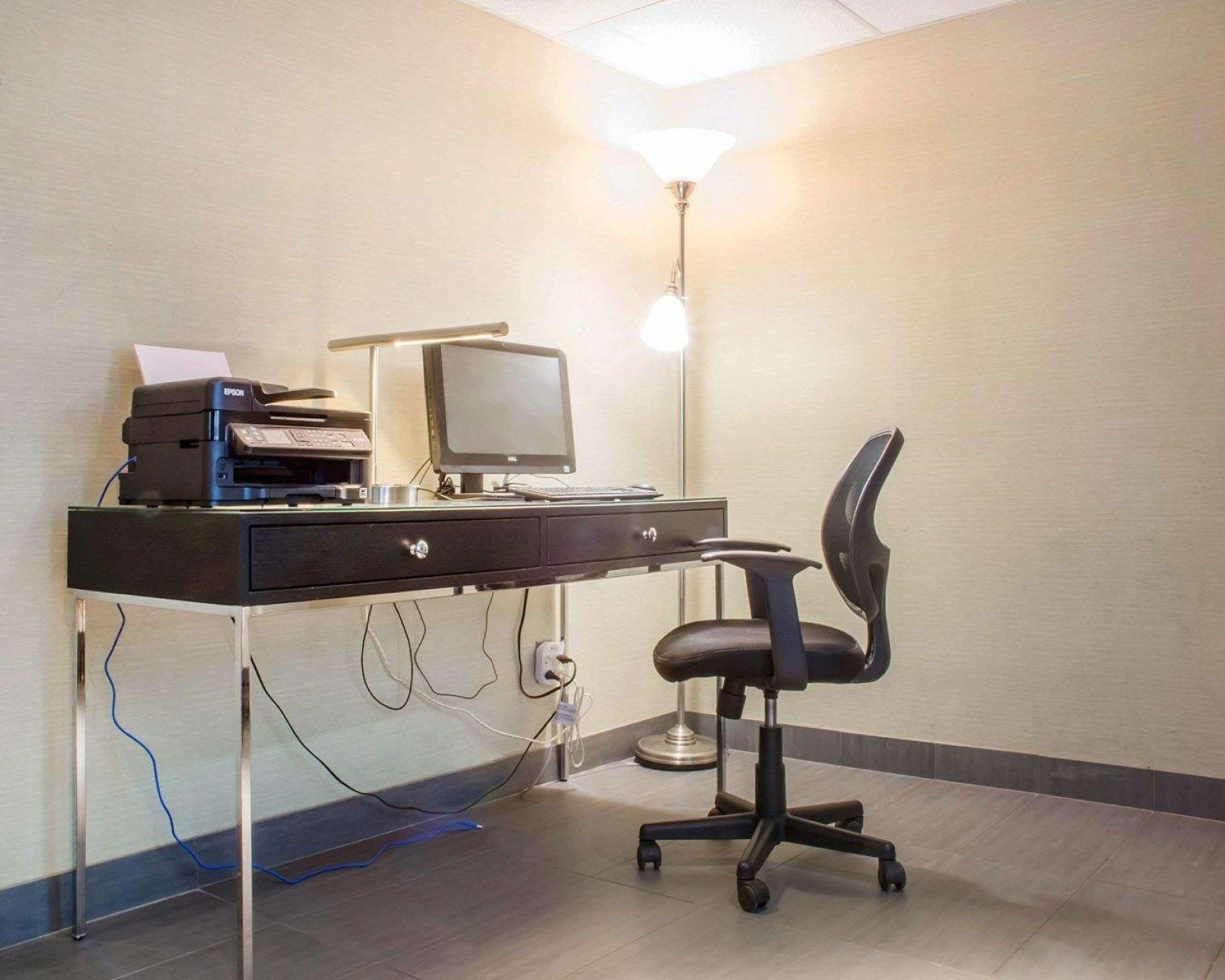 Trung tâm hội nghị