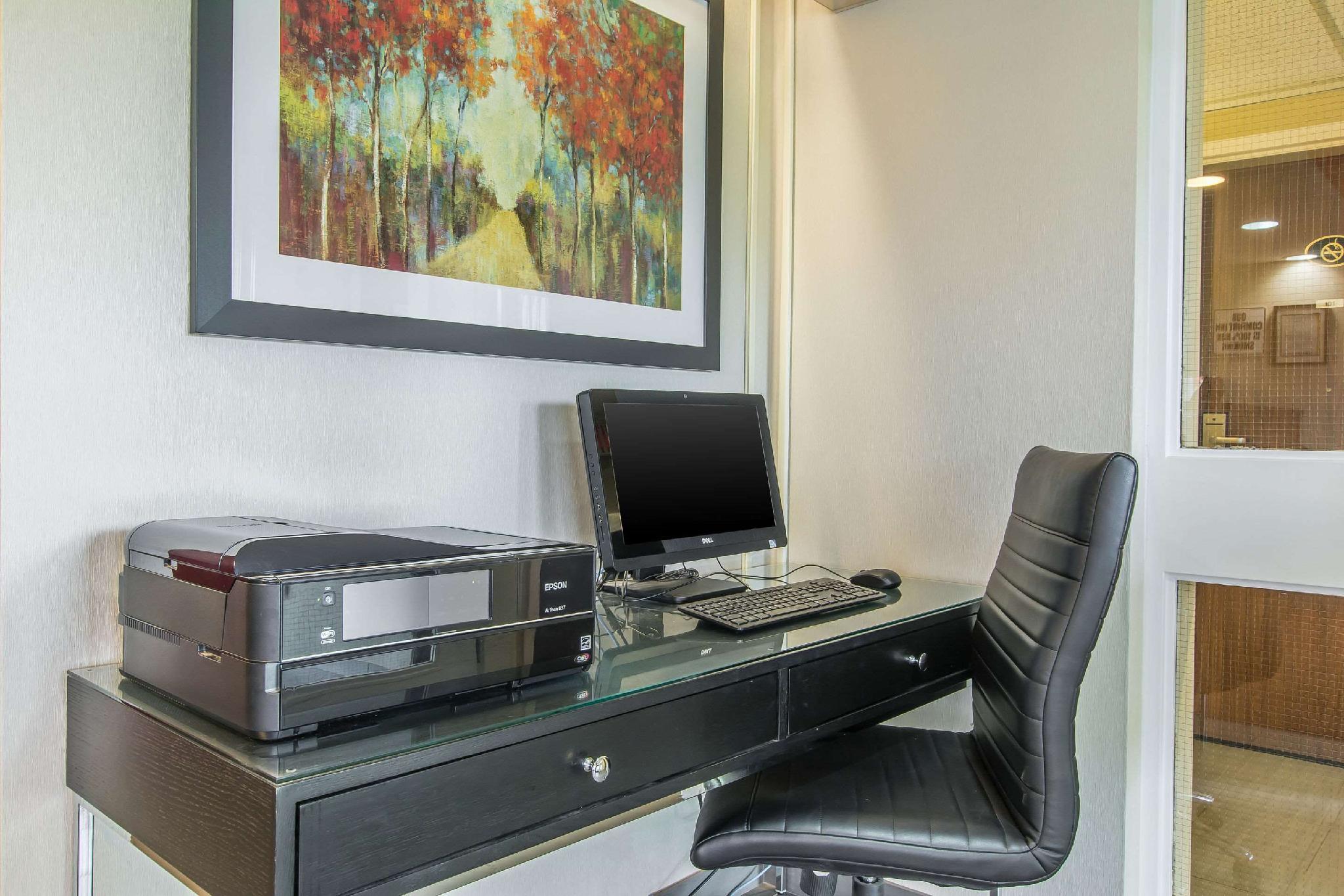 Trung tâm hội nghị