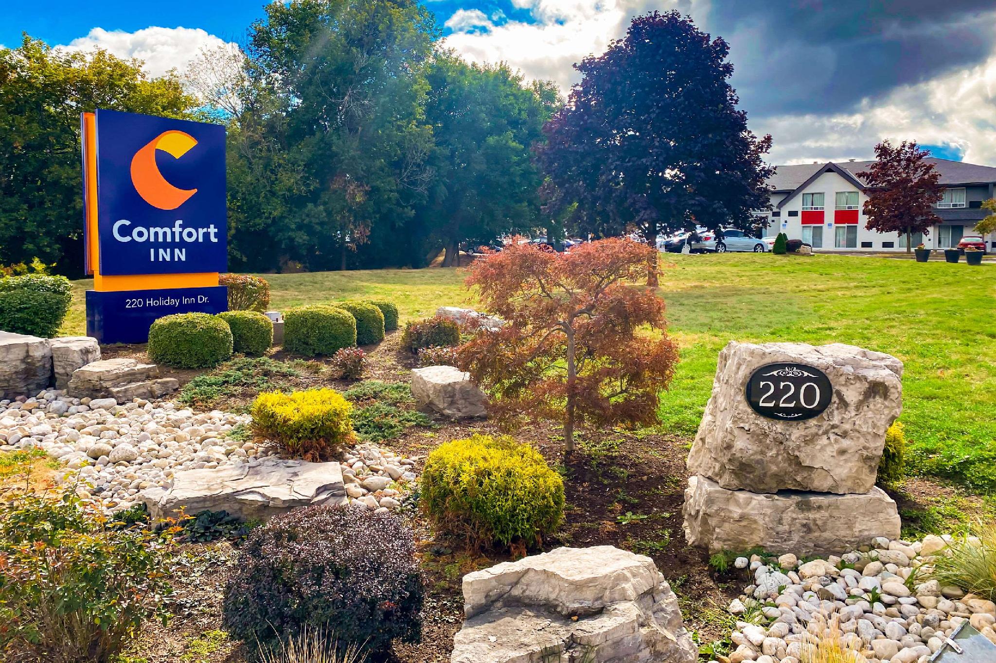 Ngoại cảnh khách sạn